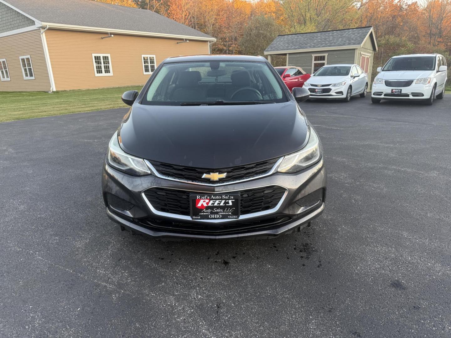2017 Gray /Black Chevrolet Cruze LT Auto (1G1BE5SMXH7) with an 1.4L I4 DOHC 16V TURBO engine, Automatic transmission, located at 11115 Chardon Rd. , Chardon, OH, 44024, (440) 214-9705, 41.580246, -81.241943 - 2017 Chevrolet Cruze LT – Turbocharged Efficiency, Modern Comfort, and Smart Technology Experience a blend of spirited performance and fuel-saving efficiency in this 2017 Chevrolet Cruze LT. Its 1.4L EcoTec turbocharged engine and 6-speed automatic transmission deliver a fun drive and outstandi - Photo#1