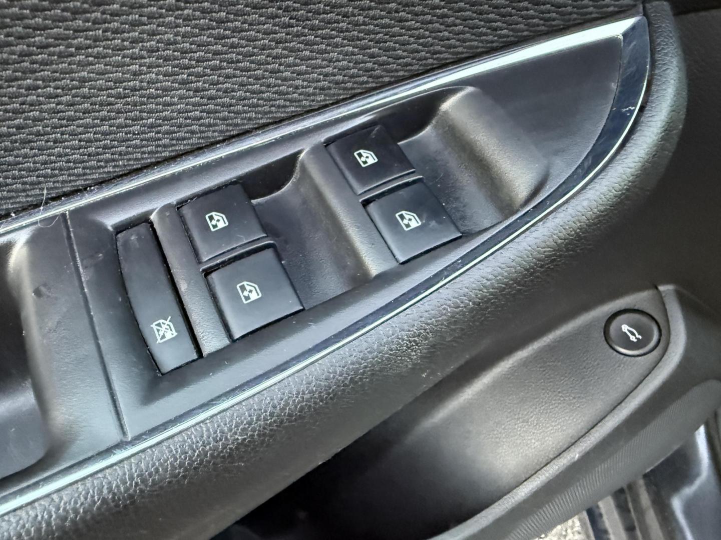 2017 Gray /Black Chevrolet Cruze LT Auto (1G1BE5SMXH7) with an 1.4L I4 DOHC 16V TURBO engine, Automatic transmission, located at 11115 Chardon Rd. , Chardon, OH, 44024, (440) 214-9705, 41.580246, -81.241943 - 2017 Chevrolet Cruze LT – Turbocharged Efficiency, Modern Comfort, and Smart Technology Experience a blend of spirited performance and fuel-saving efficiency in this 2017 Chevrolet Cruze LT. Its 1.4L EcoTec turbocharged engine and 6-speed automatic transmission deliver a fun drive and outstandi - Photo#18