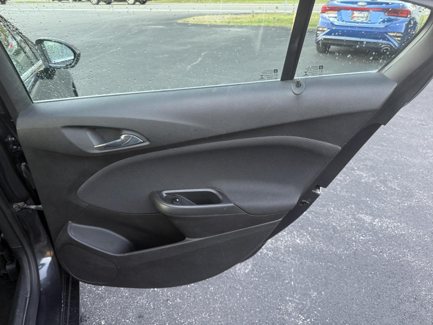 2017 Gray /Black Chevrolet Cruze LT Auto (1G1BE5SMXH7) with an 1.4L I4 DOHC 16V TURBO engine, Automatic transmission, located at 11115 Chardon Rd. , Chardon, OH, 44024, (440) 214-9705, 41.580246, -81.241943 - 2017 Chevrolet Cruze LT – Turbocharged Efficiency, Modern Comfort, and Smart Technology Experience a blend of spirited performance and fuel-saving efficiency in this 2017 Chevrolet Cruze LT. Its 1.4L EcoTec turbocharged engine and 6-speed automatic transmission deliver a fun drive and outstandi - Photo#44