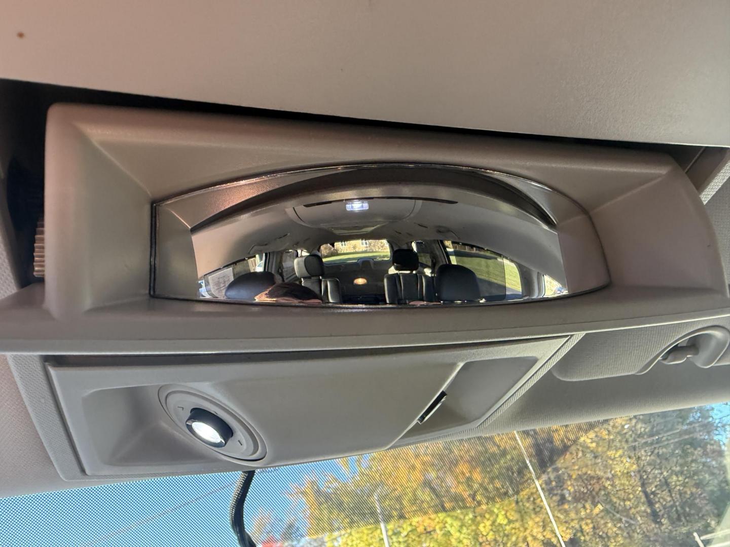 2015 White /Black Chrysler Town & Country Touring (2C4RC1BG7FR) with an 3.6L V6 DOHC 24V FFV engine, Automatic transmission, located at 11115 Chardon Rd. , Chardon, OH, 44024, (440) 214-9705, 41.580246, -81.241943 - Photo#31