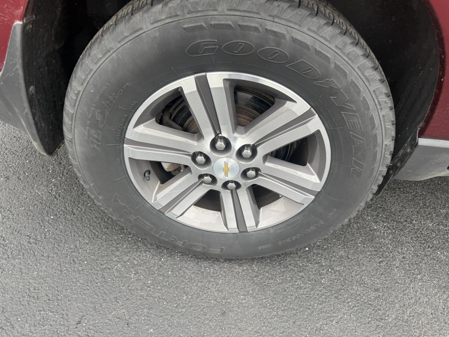 2017 Red /Brown Chevrolet Traverse 2LT AWD (1GNKVHKD3HJ) with an 3.6L V6 DOHC 24V engine, 6A transmission, located at 547 E. Main St., Orwell, OH, 44076, (440) 437-5893, 41.535435, -80.847855 - Photo#6