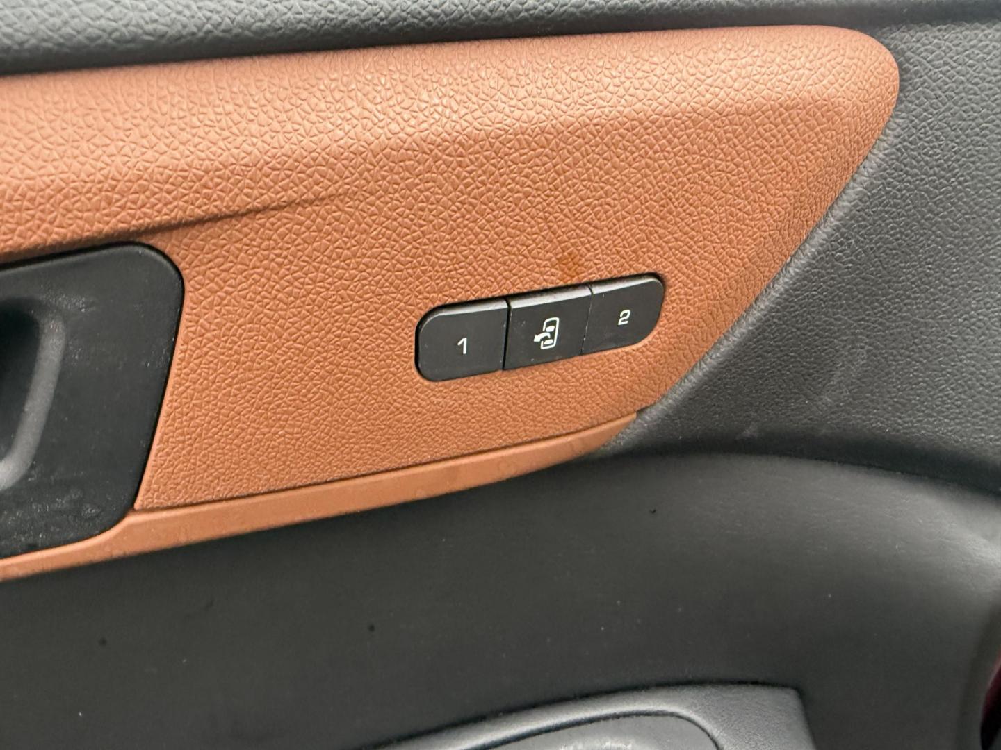 2017 Red /Brown Chevrolet Traverse 2LT AWD (1GNKVHKD3HJ) with an 3.6L V6 DOHC 24V engine, 6A transmission, located at 547 E. Main St., Orwell, OH, 44076, (440) 437-5893, 41.535435, -80.847855 - Photo#17