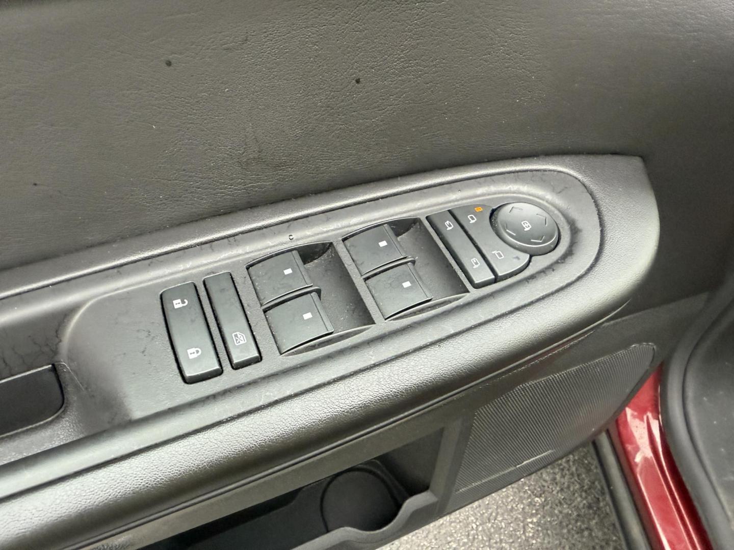 2017 Red /Brown Chevrolet Traverse 2LT AWD (1GNKVHKD3HJ) with an 3.6L V6 DOHC 24V engine, 6A transmission, located at 547 E. Main St., Orwell, OH, 44076, (440) 437-5893, 41.535435, -80.847855 - Photo#18