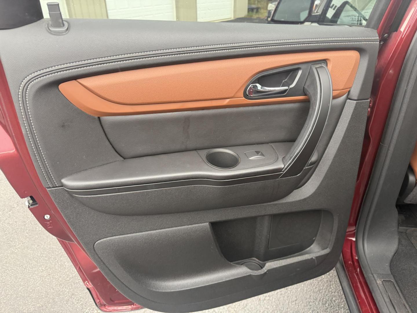 2017 Red /Brown Chevrolet Traverse 2LT AWD (1GNKVHKD3HJ) with an 3.6L V6 DOHC 24V engine, 6A transmission, located at 547 E. Main St., Orwell, OH, 44076, (440) 437-5893, 41.535435, -80.847855 - Photo#37