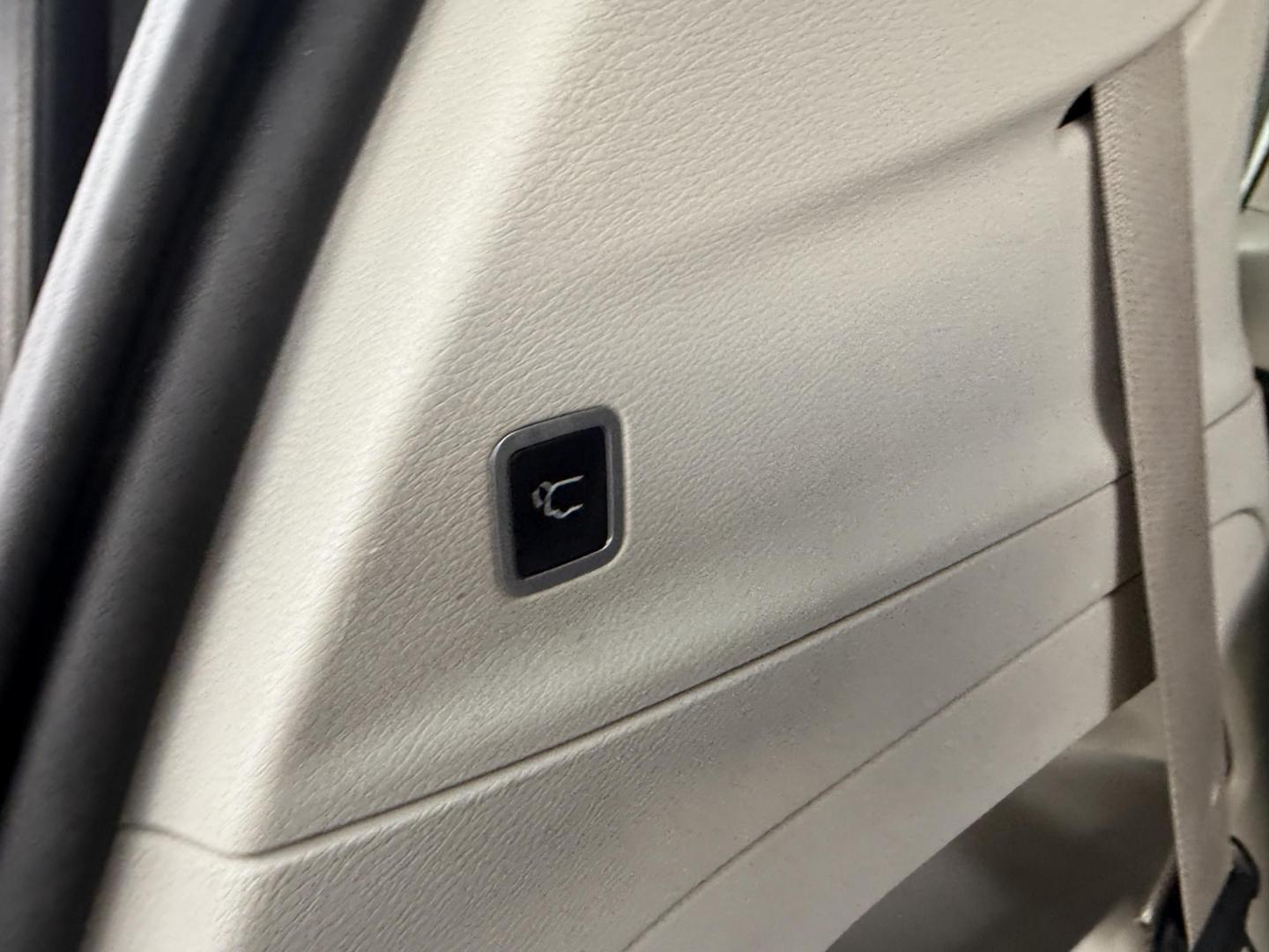 2018 Red /Black Chrysler Pacifica Touring-L Plus (2C4RC1EG7JR) with an 3.6L V6 DOHC 24V engine, Automatic transmission, located at 547 E. Main St., Orwell, OH, 44076, (440) 437-5893, 41.535435, -80.847855 - 2018 Chrysler Pacifica Touring L Plus – Ultimate Family Luxury, Technology, and Versatility Elevate every family adventure in this 2018 Chrysler Pacifica Touring L Plus. Powered by the reliable 3.6L Pentastar V6 engine and a smooth 9-speed automatic transmission, this Pacifica offers up to 28 M - Photo#48