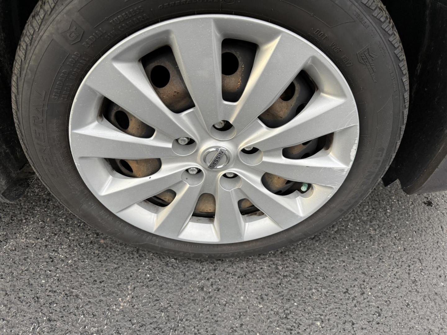 2019 Gray /Black Nissan Sentra S CVT (3N1AB7APXKY) with an 1.8L I4 SFI DOHC 16V engine, Automatic transmission, located at 547 E. Main St., Orwell, OH, 44076, (440) 437-5893, 41.535435, -80.847855 - ONE OWNER – 2019 Nissan Sentra S – Exceptional Efficiency, Modern Tech, and Everyday Confidence Drive smart and save with this 2019 Nissan Sentra S, offering an efficient 1.8L I4 engine that delivers 32 MPG combined and up to 37 MPG highway. With ECO mode, you’ll maximize every mile—perfe - Photo#4