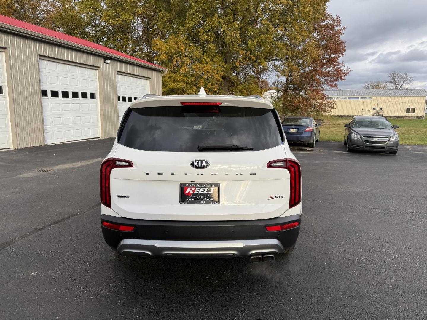 2020 White /Black Kia Telluride S AWD (5XYP6DHC4LG) with an 3.8L V6 DOHC 24V engine, Automatic transmission, located at 547 E. Main St., Orwell, OH, 44076, (440) 437-5893, 41.535435, -80.847855 - 2020 Kia Telluride S AWD – Luxury, Safety, and Power in a Stylish SUV Experience the perfect combination of upscale comfort, advanced safety, and rugged capability in this 2020 Kia Telluride S AWD. Powered by a smooth 3.8L GDI V6 engine and an 8-speed automatic transmission, this SUV delivers c - Photo#8