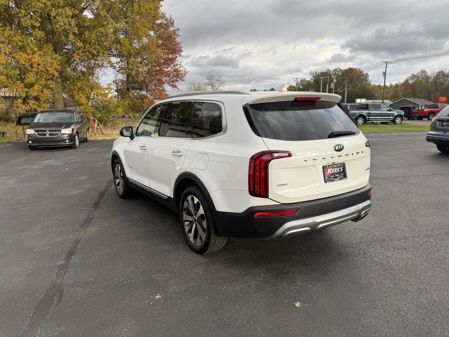 2020 White /Black Kia Telluride S AWD (5XYP6DHC4LG) with an 3.8L V6 DOHC 24V engine, Automatic transmission, located at 547 E. Main St., Orwell, OH, 44076, (440) 437-5893, 41.535435, -80.847855 - 2020 Kia Telluride S AWD – Luxury, Safety, and Power in a Stylish SUV Experience the perfect combination of upscale comfort, advanced safety, and rugged capability in this 2020 Kia Telluride S AWD. Powered by a smooth 3.8L GDI V6 engine and an 8-speed automatic transmission, this SUV delivers c - Photo#9
