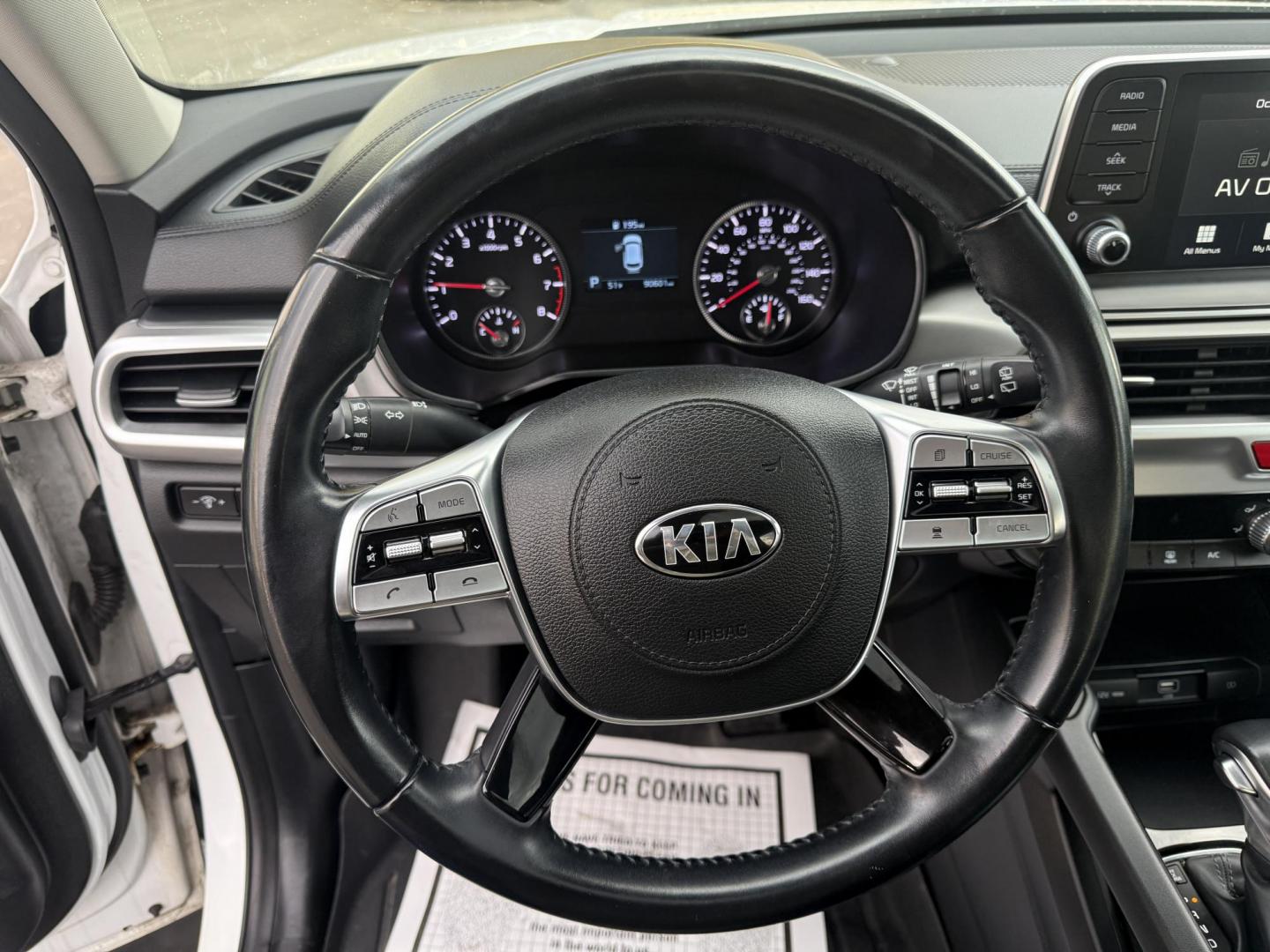 2020 White /Black Kia Telluride S AWD (5XYP6DHC4LG) with an 3.8L V6 DOHC 24V engine, Automatic transmission, located at 547 E. Main St., Orwell, OH, 44076, (440) 437-5893, 41.535435, -80.847855 - 2020 Kia Telluride S AWD – Luxury, Safety, and Power in a Stylish SUV Experience the perfect combination of upscale comfort, advanced safety, and rugged capability in this 2020 Kia Telluride S AWD. Powered by a smooth 3.8L GDI V6 engine and an 8-speed automatic transmission, this SUV delivers c - Photo#24