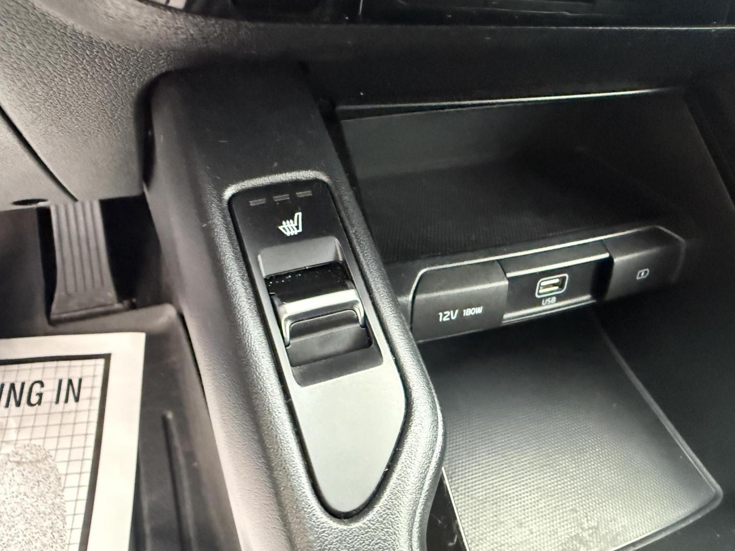 2020 White /Black Kia Telluride S AWD (5XYP6DHC4LG) with an 3.8L V6 DOHC 24V engine, Automatic transmission, located at 547 E. Main St., Orwell, OH, 44076, (440) 437-5893, 41.535435, -80.847855 - 2020 Kia Telluride S AWD – Luxury, Safety, and Power in a Stylish SUV Experience the perfect combination of upscale comfort, advanced safety, and rugged capability in this 2020 Kia Telluride S AWD. Powered by a smooth 3.8L GDI V6 engine and an 8-speed automatic transmission, this SUV delivers c - Photo#29