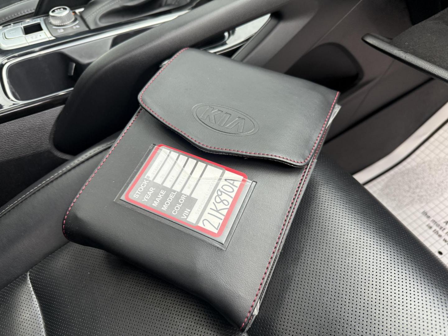 2020 White /Black Kia Telluride S AWD (5XYP6DHC4LG) with an 3.8L V6 DOHC 24V engine, Automatic transmission, located at 547 E. Main St., Orwell, OH, 44076, (440) 437-5893, 41.535435, -80.847855 - 2020 Kia Telluride S AWD – Luxury, Safety, and Power in a Stylish SUV Experience the perfect combination of upscale comfort, advanced safety, and rugged capability in this 2020 Kia Telluride S AWD. Powered by a smooth 3.8L GDI V6 engine and an 8-speed automatic transmission, this SUV delivers c - Photo#49