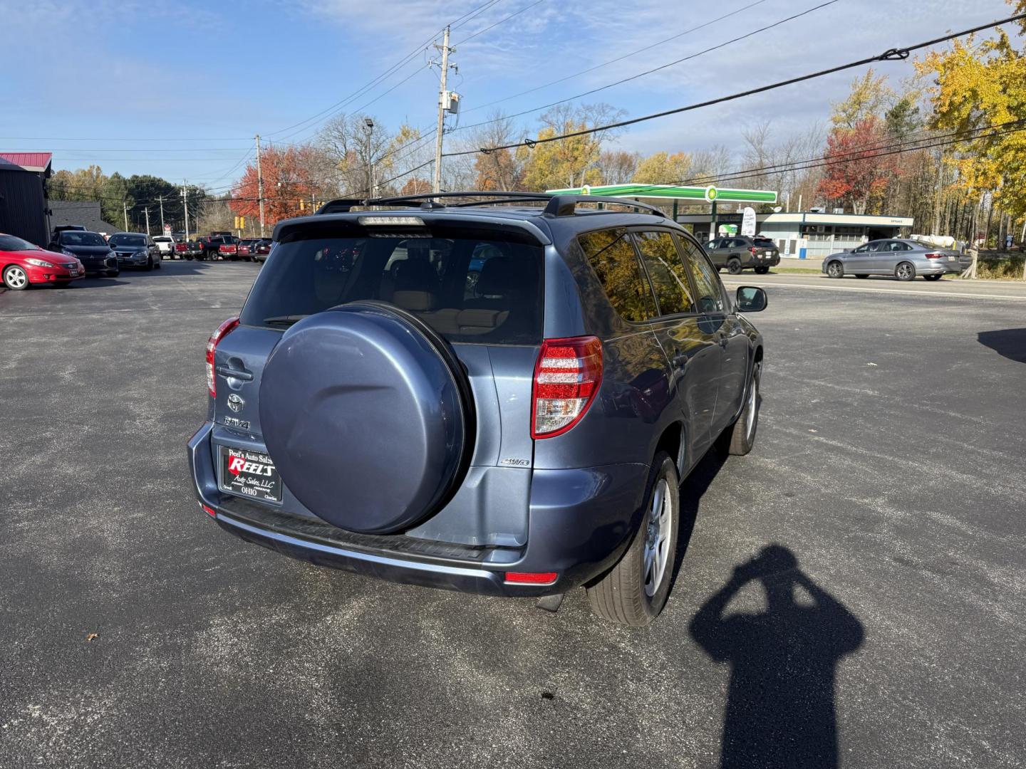 2012 Blue /Tan Toyota RAV4 Base I4 4WD (2T3BF4DV7CW) with an 2.5L I4 DOHC 16V engine, 4-Speed Automatic transmission, located at 11115 Chardon Rd. , Chardon, OH, 44024, (440) 214-9705, 41.580246, -81.241943 - Fresh Trade-In Alert: 2012 Toyota RAV4 Base 4WD – Reliable, Efficient, and Ready for Adventure Discover dependable performance with this 2012 Toyota RAV4 Base 4WD. Powered by a proven 2.5L I4 engine and a smooth 4-speed automatic transmission, this SUV offers an impressive 27 MPG highway, makin - Photo#7