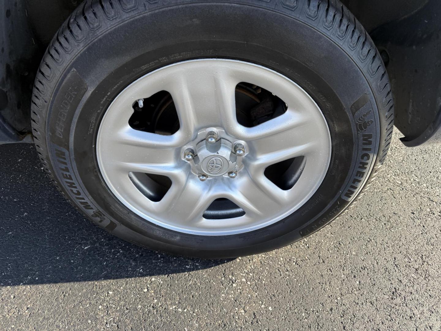 2012 Blue /Tan Toyota RAV4 Base I4 4WD (2T3BF4DV7CW) with an 2.5L I4 DOHC 16V engine, 4-Speed Automatic transmission, located at 11115 Chardon Rd. , Chardon, OH, 44024, (440) 214-9705, 41.580246, -81.241943 - Fresh Trade-In Alert: 2012 Toyota RAV4 Base 4WD – Reliable, Efficient, and Ready for Adventure Discover dependable performance with this 2012 Toyota RAV4 Base 4WD. Powered by a proven 2.5L I4 engine and a smooth 4-speed automatic transmission, this SUV offers an impressive 27 MPG highway, makin - Photo#11