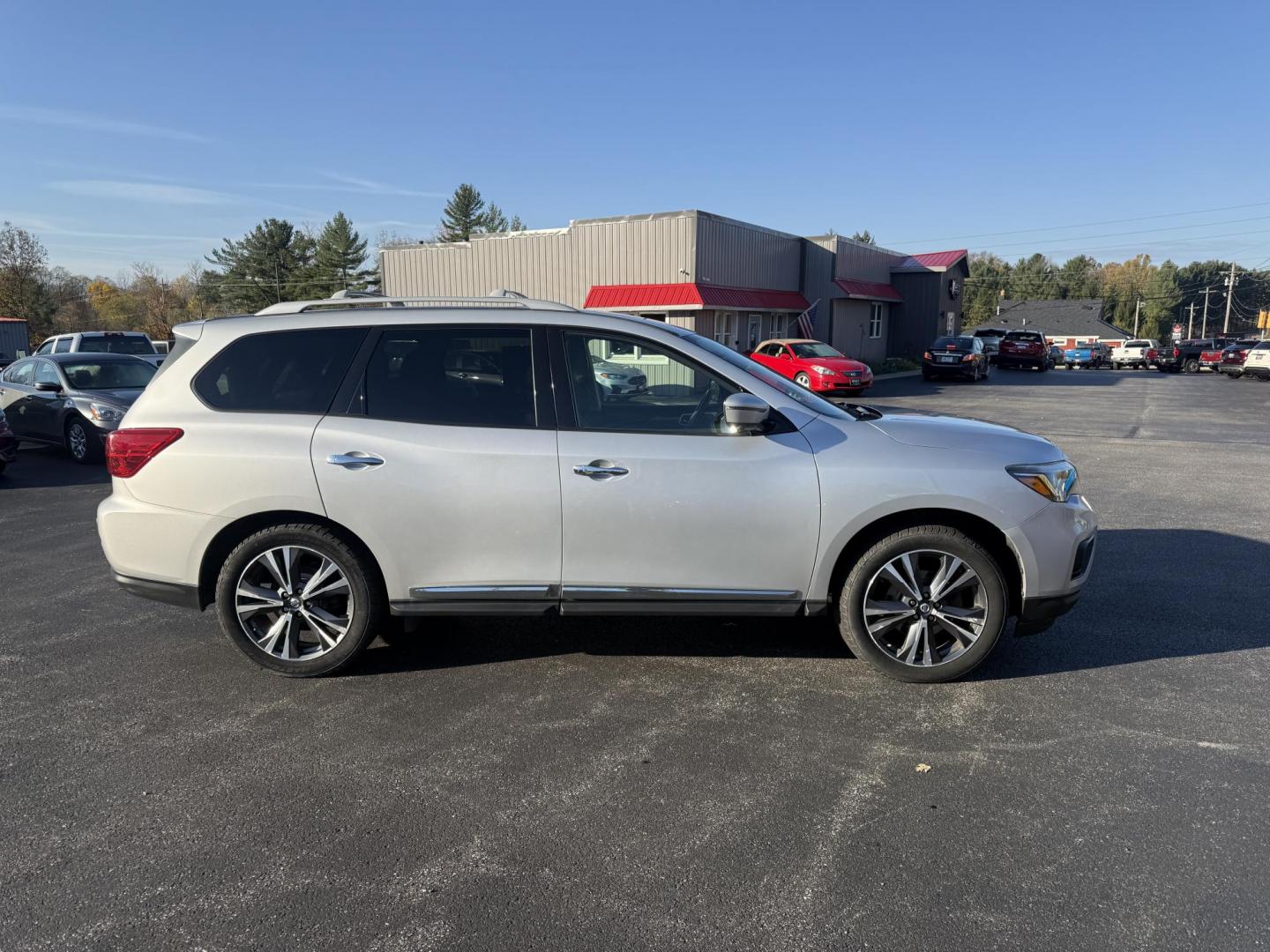 2018 Silver /Black Nissan Pathfinder Platinum 4WD (5N1DR2MM5JC) with an 3.5L V6 DOHC 24V engine, Automatic transmission, located at 547 E. Main St., Orwell, OH, 44076, (440) 437-5893, 41.535435, -80.847855 - 2018 Nissan Pathfinder Platinum 4WD – Luxurious, Capable, and Fully Loaded for Every Adventure Discover the perfect blend of comfort, technology, and power with this 2018 Nissan Pathfinder Platinum 4WD. Equipped with a robust 3.5L V6 engine and a 6,000-pound towing capacity, this SUV is ready t - Photo#5