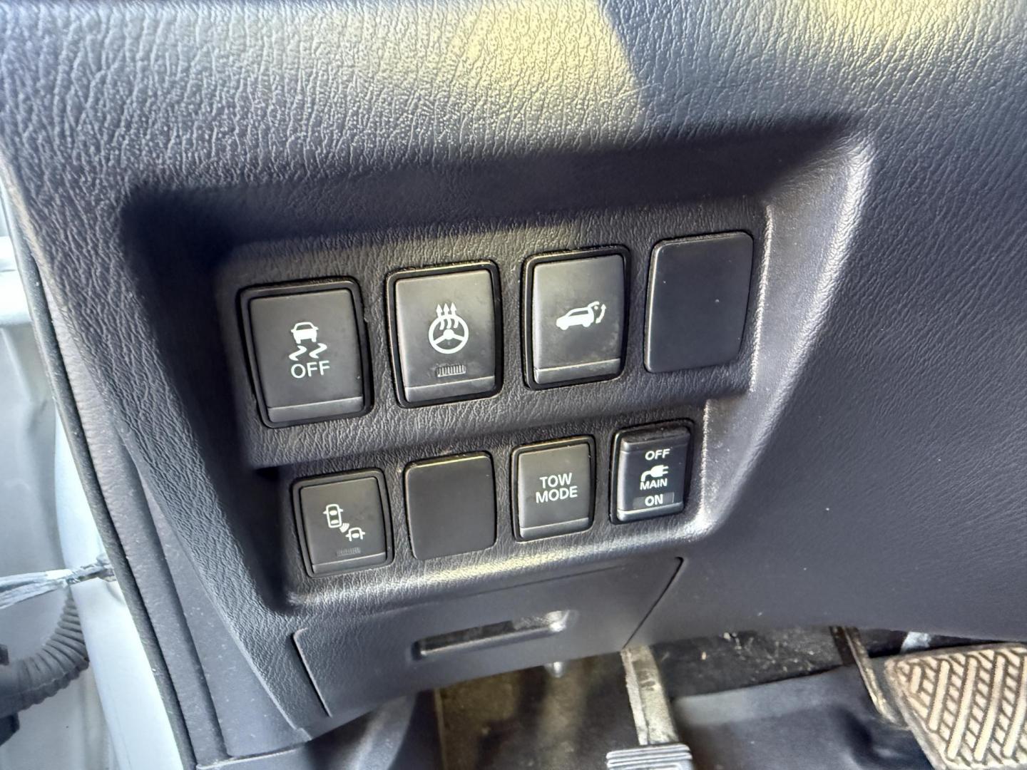 2018 Silver /Black Nissan Pathfinder Platinum 4WD (5N1DR2MM5JC) with an 3.5L V6 DOHC 24V engine, Automatic transmission, located at 547 E. Main St., Orwell, OH, 44076, (440) 437-5893, 41.535435, -80.847855 - 2018 Nissan Pathfinder Platinum 4WD – Luxurious, Capable, and Fully Loaded for Every Adventure Discover the perfect blend of comfort, technology, and power with this 2018 Nissan Pathfinder Platinum 4WD. Equipped with a robust 3.5L V6 engine and a 6,000-pound towing capacity, this SUV is ready t - Photo#23