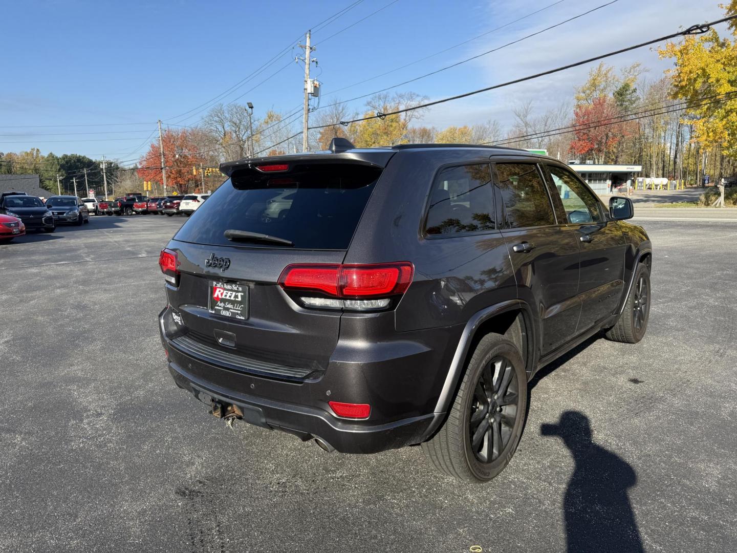 2017 Gray /Black Jeep Grand Cherokee Altitude 4WD (1C4RJFAG3HC) with an 3.6L V6 DOHC 24V engine, Automatic transmission, located at 11115 Chardon Rd. , Chardon, OH, 44024, (440) 214-9705, 41.580246, -81.241943 - ONE OWNER 2017 – Jeep Grand Cherokee Altitude 4WD – Stylish, Capable, and Loaded with Features Experience the perfect blend of rugged capability and refined comfort with this 2017 Jeep Grand Cherokee Altitude 4WD. Powered by a proven 3.6L Pentastar V6 engine paired with an 8-speed automatic t - Photo#7