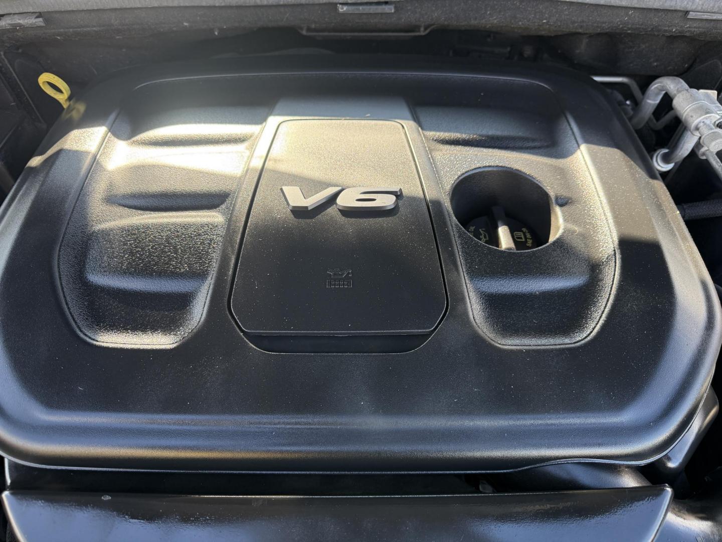 2017 Gray /Black Jeep Grand Cherokee Altitude 4WD (1C4RJFAG3HC) with an 3.6L V6 DOHC 24V engine, Automatic transmission, located at 11115 Chardon Rd. , Chardon, OH, 44024, (440) 214-9705, 41.580246, -81.241943 - ONE OWNER 2017 – Jeep Grand Cherokee Altitude 4WD – Stylish, Capable, and Loaded with Features Experience the perfect blend of rugged capability and refined comfort with this 2017 Jeep Grand Cherokee Altitude 4WD. Powered by a proven 3.6L Pentastar V6 engine paired with an 8-speed automatic t - Photo#15