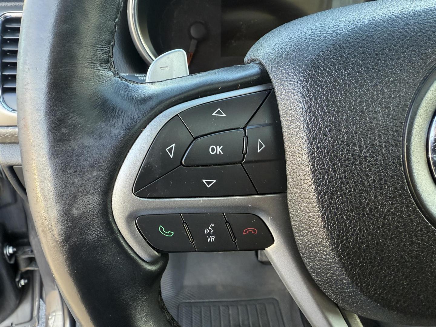 2017 Gray /Black Jeep Grand Cherokee Altitude 4WD (1C4RJFAG3HC) with an 3.6L V6 DOHC 24V engine, Automatic transmission, located at 11115 Chardon Rd. , Chardon, OH, 44024, (440) 214-9705, 41.580246, -81.241943 - ONE OWNER 2017 – Jeep Grand Cherokee Altitude 4WD – Stylish, Capable, and Loaded with Features Experience the perfect blend of rugged capability and refined comfort with this 2017 Jeep Grand Cherokee Altitude 4WD. Powered by a proven 3.6L Pentastar V6 engine paired with an 8-speed automatic t - Photo#24