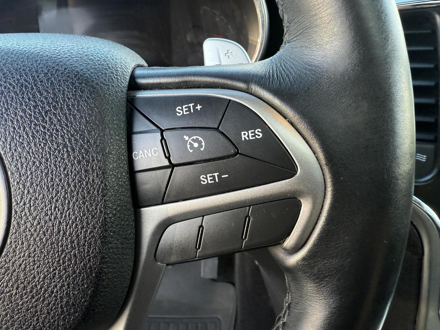 2017 Gray /Black Jeep Grand Cherokee Altitude 4WD (1C4RJFAG3HC) with an 3.6L V6 DOHC 24V engine, Automatic transmission, located at 11115 Chardon Rd. , Chardon, OH, 44024, (440) 214-9705, 41.580246, -81.241943 - ONE OWNER 2017 – Jeep Grand Cherokee Altitude 4WD – Stylish, Capable, and Loaded with Features Experience the perfect blend of rugged capability and refined comfort with this 2017 Jeep Grand Cherokee Altitude 4WD. Powered by a proven 3.6L Pentastar V6 engine paired with an 8-speed automatic t - Photo#25