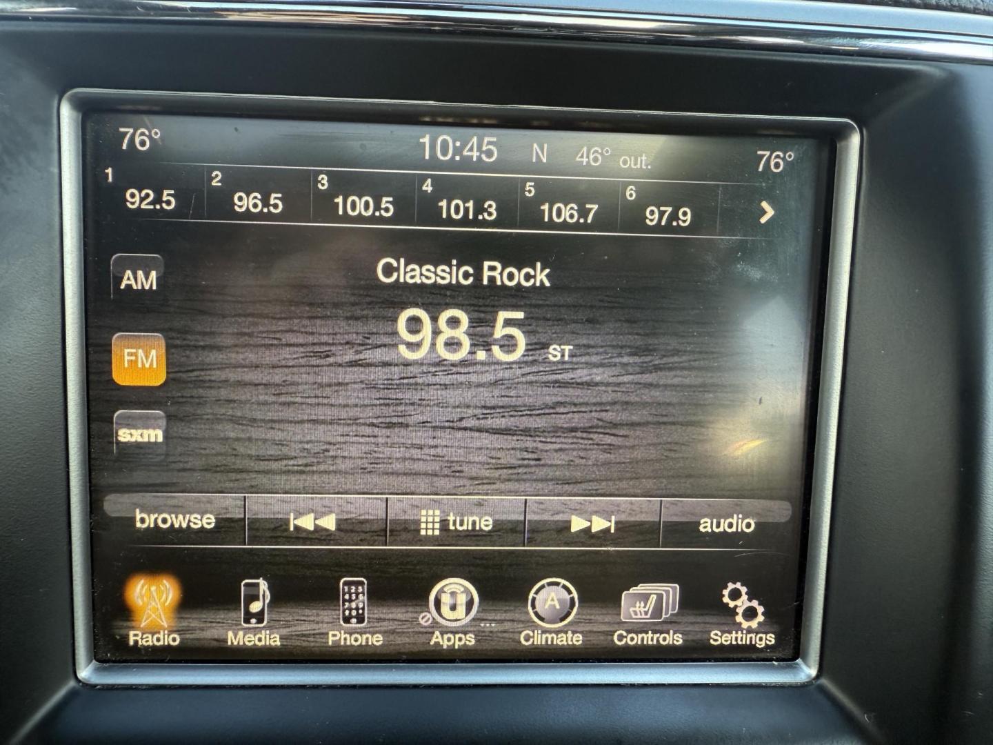 2017 Gray /Black Jeep Grand Cherokee Altitude 4WD (1C4RJFAG3HC) with an 3.6L V6 DOHC 24V engine, Automatic transmission, located at 11115 Chardon Rd. , Chardon, OH, 44024, (440) 214-9705, 41.580246, -81.241943 - ONE OWNER 2017 – Jeep Grand Cherokee Altitude 4WD – Stylish, Capable, and Loaded with Features Experience the perfect blend of rugged capability and refined comfort with this 2017 Jeep Grand Cherokee Altitude 4WD. Powered by a proven 3.6L Pentastar V6 engine paired with an 8-speed automatic t - Photo#30