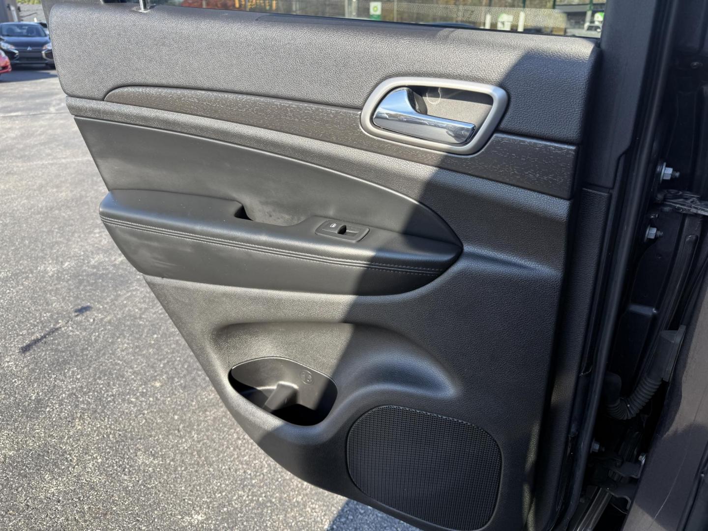 2017 Gray /Black Jeep Grand Cherokee Altitude 4WD (1C4RJFAG3HC) with an 3.6L V6 DOHC 24V engine, Automatic transmission, located at 11115 Chardon Rd. , Chardon, OH, 44024, (440) 214-9705, 41.580246, -81.241943 - ONE OWNER 2017 – Jeep Grand Cherokee Altitude 4WD – Stylish, Capable, and Loaded with Features Experience the perfect blend of rugged capability and refined comfort with this 2017 Jeep Grand Cherokee Altitude 4WD. Powered by a proven 3.6L Pentastar V6 engine paired with an 8-speed automatic t - Photo#38