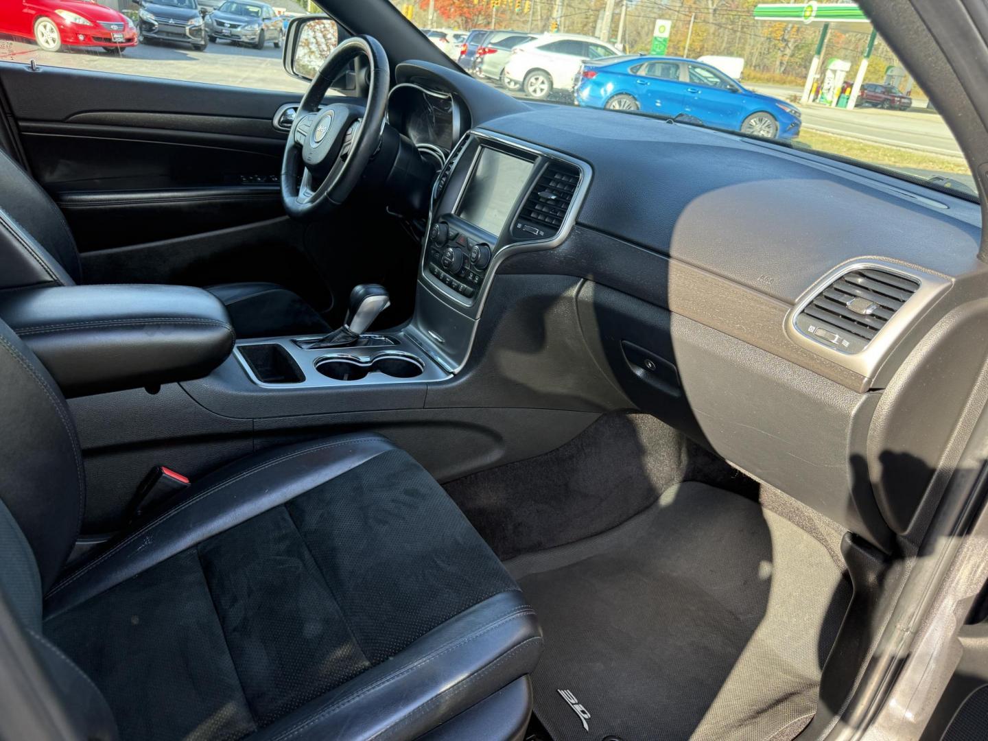 2017 Gray /Black Jeep Grand Cherokee Altitude 4WD (1C4RJFAG3HC) with an 3.6L V6 DOHC 24V engine, Automatic transmission, located at 11115 Chardon Rd. , Chardon, OH, 44024, (440) 214-9705, 41.580246, -81.241943 - ONE OWNER 2017 – Jeep Grand Cherokee Altitude 4WD – Stylish, Capable, and Loaded with Features Experience the perfect blend of rugged capability and refined comfort with this 2017 Jeep Grand Cherokee Altitude 4WD. Powered by a proven 3.6L Pentastar V6 engine paired with an 8-speed automatic t - Photo#49