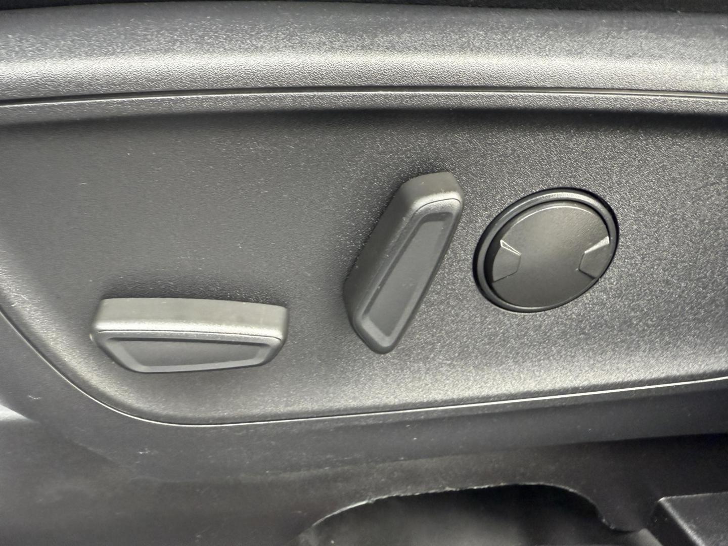 2022 Blue /Black Ford Bronco Sport Badlands (3FMCR9D96NR) with an 2.0L I4 DOHC 16V Turbo engine, Automatic transmission, located at 11115 Chardon Rd. , Chardon, OH, 44024, (440) 214-9705, 41.580246, -81.241943 - 2022 Ford Bronco Sport Badlands 4WD – Adventure-Ready with Cutting-Edge Technology Conquer the outdoors in style and confidence with this 2022 Ford Bronco Sport Badlands. Powered by a lively 2.0L EcoBoost turbocharged I4 engine and an 8-speed automatic transmission, this SUV delivers an impress - Photo#21