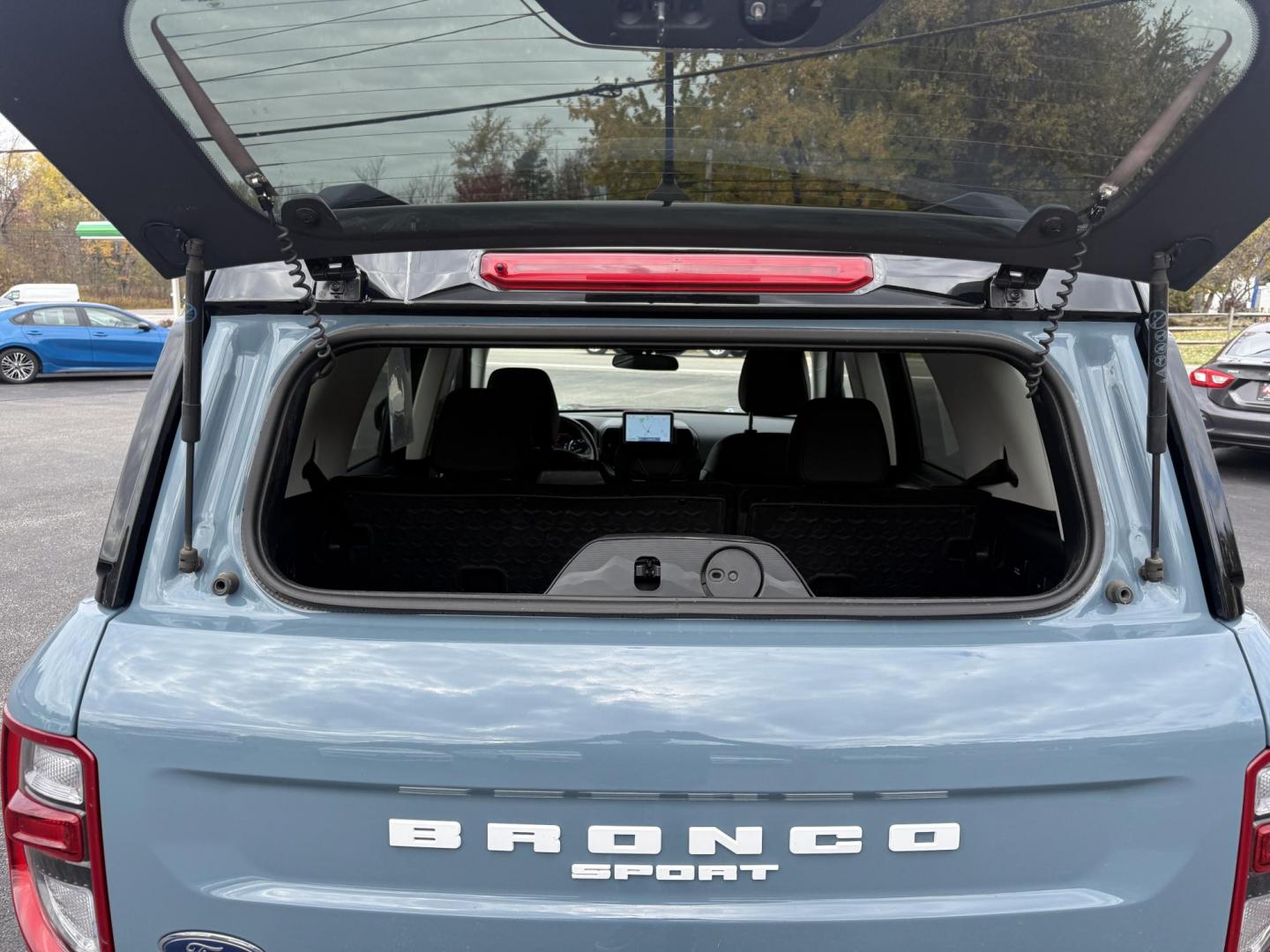 2022 Blue /Black Ford Bronco Sport Badlands (3FMCR9D96NR) with an 2.0L I4 DOHC 16V Turbo engine, Automatic transmission, located at 11115 Chardon Rd. , Chardon, OH, 44024, (440) 214-9705, 41.580246, -81.241943 - 2022 Ford Bronco Sport Badlands 4WD – Adventure-Ready with Cutting-Edge Technology Conquer the outdoors in style and confidence with this 2022 Ford Bronco Sport Badlands. Powered by a lively 2.0L EcoBoost turbocharged I4 engine and an 8-speed automatic transmission, this SUV delivers an impress - Photo#42