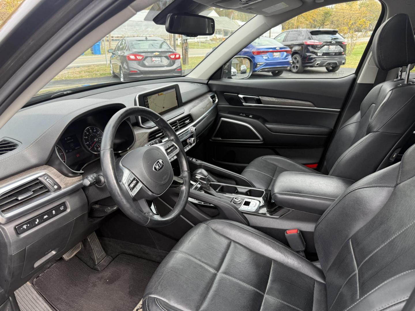 2020 Green /Black Kia Telluride EX AWD (5XYP3DHCXLG) with an 3.8L V6 DOHC 24V engine, Automatic transmission, located at 11115 Chardon Rd. , Chardon, OH, 44024, (440) 214-9705, 41.580246, -81.241943 - 2020 Kia Telluride EX AWD – Luxury, Safety, and Power in an Elegant SUV Experience the ultimate in comfort and capability with this 2020 Kia Telluride EX AWD. Powered by a responsive 3.8L GDI V6 engine paired with an 8-speed automatic transmission, this SUV offers a smooth ride and impressive t - Photo#16