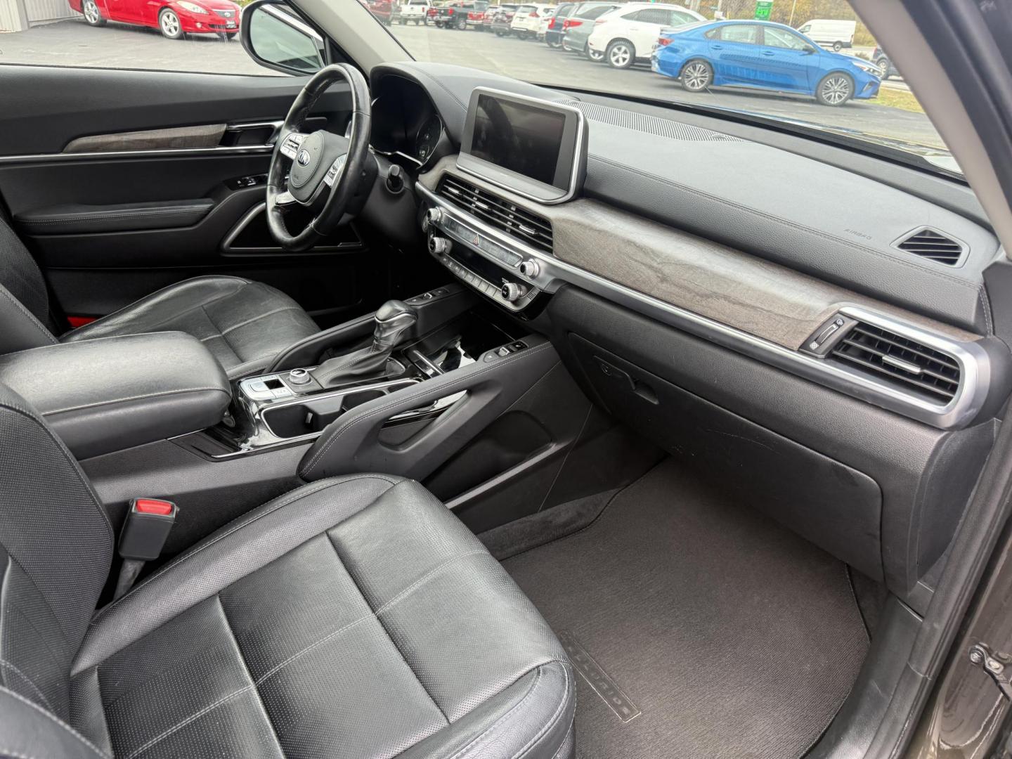 2020 Green /Black Kia Telluride EX AWD (5XYP3DHCXLG) with an 3.8L V6 DOHC 24V engine, Automatic transmission, located at 11115 Chardon Rd. , Chardon, OH, 44024, (440) 214-9705, 41.580246, -81.241943 - 2020 Kia Telluride EX AWD – Luxury, Safety, and Power in an Elegant SUV Experience the ultimate in comfort and capability with this 2020 Kia Telluride EX AWD. Powered by a responsive 3.8L GDI V6 engine paired with an 8-speed automatic transmission, this SUV offers a smooth ride and impressive t - Photo#50