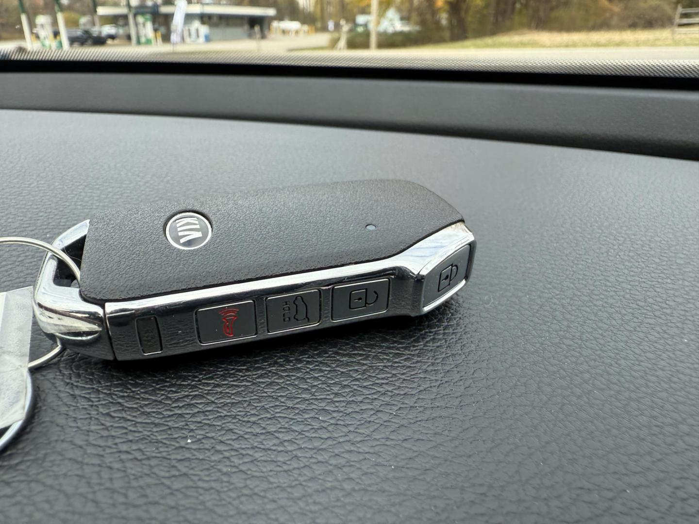 2020 Green /Black Kia Telluride EX AWD (5XYP3DHCXLG) with an 3.8L V6 DOHC 24V engine, Automatic transmission, located at 11115 Chardon Rd. , Chardon, OH, 44024, (440) 214-9705, 41.580246, -81.241943 - 2020 Kia Telluride EX AWD – Luxury, Safety, and Power in an Elegant SUV Experience the ultimate in comfort and capability with this 2020 Kia Telluride EX AWD. Powered by a responsive 3.8L GDI V6 engine paired with an 8-speed automatic transmission, this SUV offers a smooth ride and impressive t - Photo#54