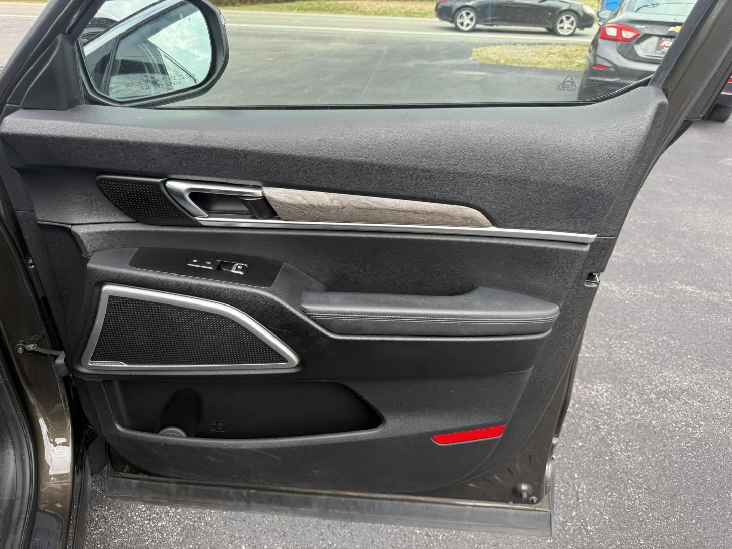 2020 Green /Black Kia Telluride EX AWD (5XYP3DHCXLG) with an 3.8L V6 DOHC 24V engine, Automatic transmission, located at 11115 Chardon Rd. , Chardon, OH, 44024, (440) 214-9705, 41.580246, -81.241943 - 2020 Kia Telluride EX AWD – Luxury, Safety, and Power in an Elegant SUV Experience the ultimate in comfort and capability with this 2020 Kia Telluride EX AWD. Powered by a responsive 3.8L GDI V6 engine paired with an 8-speed automatic transmission, this SUV offers a smooth ride and impressive t - Photo#53