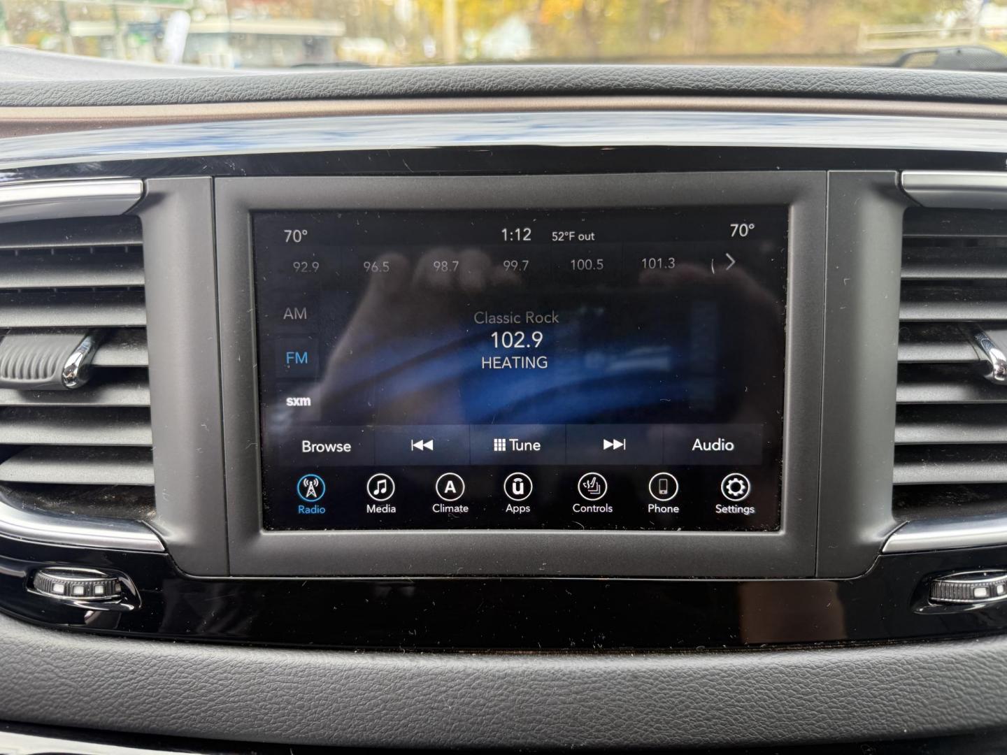 2018 Black /Black Chrysler Pacifica Touring-L (2C4RC1BG8JR) with an 3.6L V6 DOHC 24V engine, Automatic transmission, located at 11115 Chardon Rd. , Chardon, OH, 44024, (440) 214-9705, 41.580246, -81.241943 - Photo#26