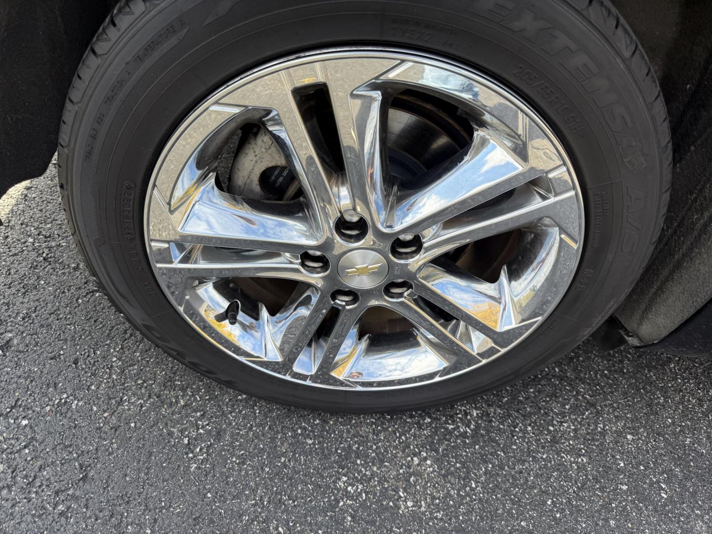 2017 Black /Black Chevrolet Cruze LT Auto (1G1BE5SM6H7) with an 1.4L I4 DOHC 16V TURBO engine, Automatic transmission, located at 11115 Chardon Rd. , Chardon, OH, 44024, (440) 214-9705, 41.580246, -81.241943 - 2017 Chevrolet Cruze LT Auto – Efficient, Stylish, and Tech-Ready Drive with confidence in this 2017 Chevrolet Cruze LT Auto, featuring a turbocharged 1.4L EcoTec engine paired with a smooth 6-speed automatic transmission. Enjoy impressive fuel efficiency with up to 34 MPG combined and 40 MPG h - Photo#6