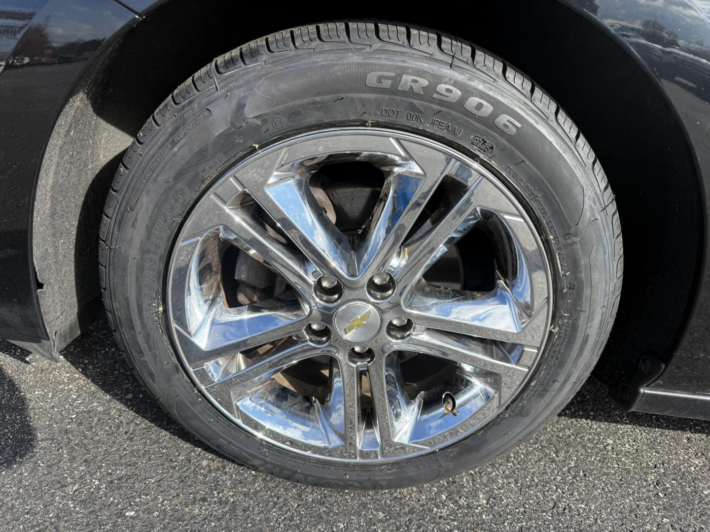 2017 Black /Black Chevrolet Cruze LT Auto (1G1BE5SM6H7) with an 1.4L I4 DOHC 16V TURBO engine, Automatic transmission, located at 11115 Chardon Rd. , Chardon, OH, 44024, (440) 214-9705, 41.580246, -81.241943 - 2017 Chevrolet Cruze LT Auto – Efficient, Stylish, and Tech-Ready Drive with confidence in this 2017 Chevrolet Cruze LT Auto, featuring a turbocharged 1.4L EcoTec engine paired with a smooth 6-speed automatic transmission. Enjoy impressive fuel efficiency with up to 34 MPG combined and 40 MPG h - Photo#13