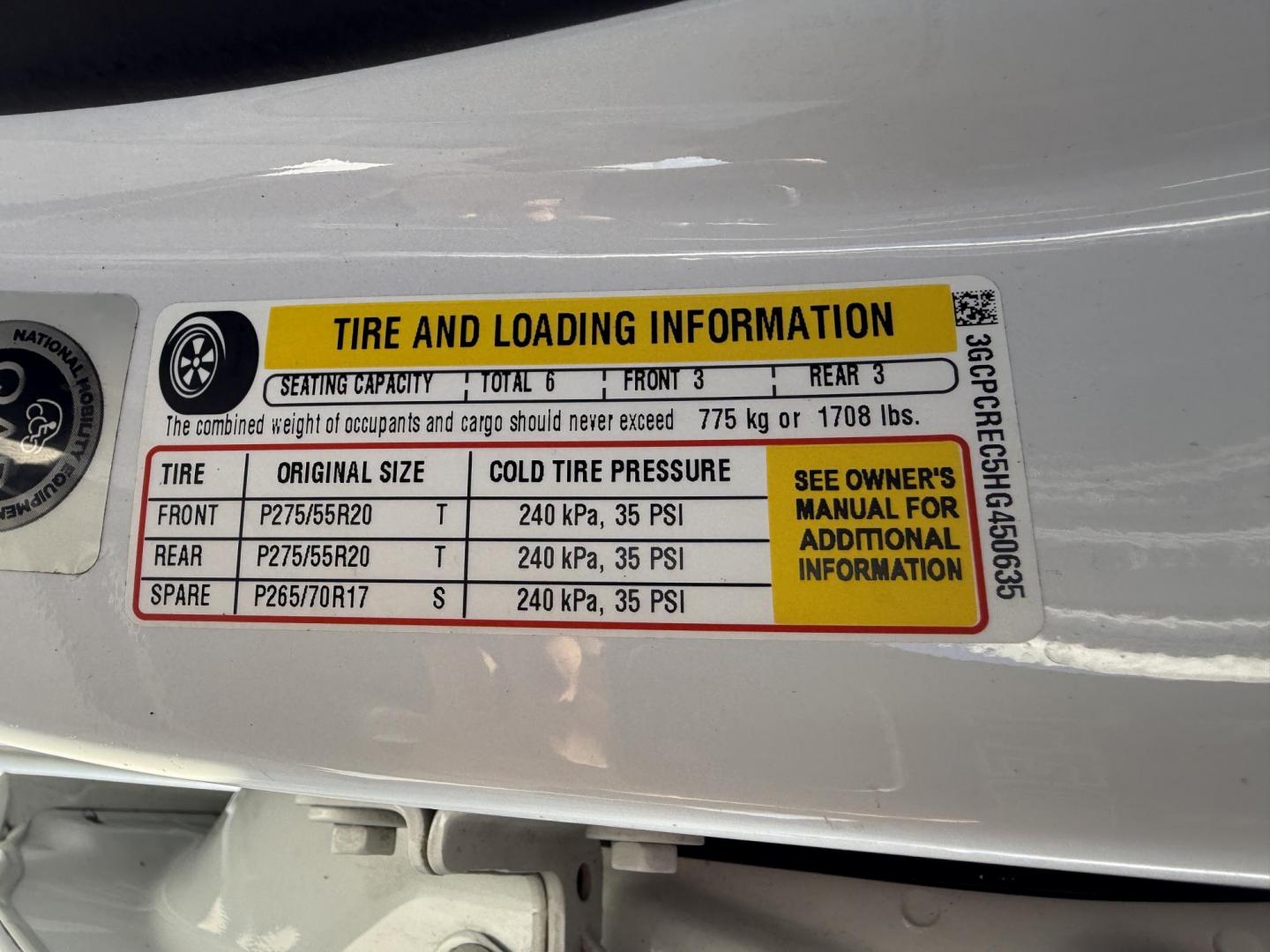 2017 White /Black Chevrolet Silverado 1500 LT Crew Cab 2WD (3GCPCREC5HG) with an 5.3L V8 OHV 16V engine, Automatic transmission, located at 11115 Chardon Rd. , Chardon, OH, 44024, (440) 214-9705, 41.580246, -81.241943 - 2017 Chevrolet Silverado 1500 LT Crew Cab 4WD – Rugged Power, Versatile Towing, and Modern Comfort Get ready to tackle any job or adventure with this 2017 Chevrolet Silverado 1500 LT Crew Cab 4WD. Equipped with a powerful 5.3L EcoTec3 V8 engine and a smooth 6-speed automatic transmission, this - Photo#19