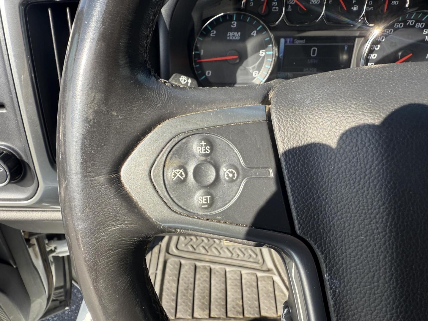 2017 White /Black Chevrolet Silverado 1500 LT Crew Cab 2WD (3GCPCREC5HG) with an 5.3L V8 OHV 16V engine, Automatic transmission, located at 11115 Chardon Rd. , Chardon, OH, 44024, (440) 214-9705, 41.580246, -81.241943 - 2017 Chevrolet Silverado 1500 LT Crew Cab 4WD – Rugged Power, Versatile Towing, and Modern Comfort Get ready to tackle any job or adventure with this 2017 Chevrolet Silverado 1500 LT Crew Cab 4WD. Equipped with a powerful 5.3L EcoTec3 V8 engine and a smooth 6-speed automatic transmission, this - Photo#22