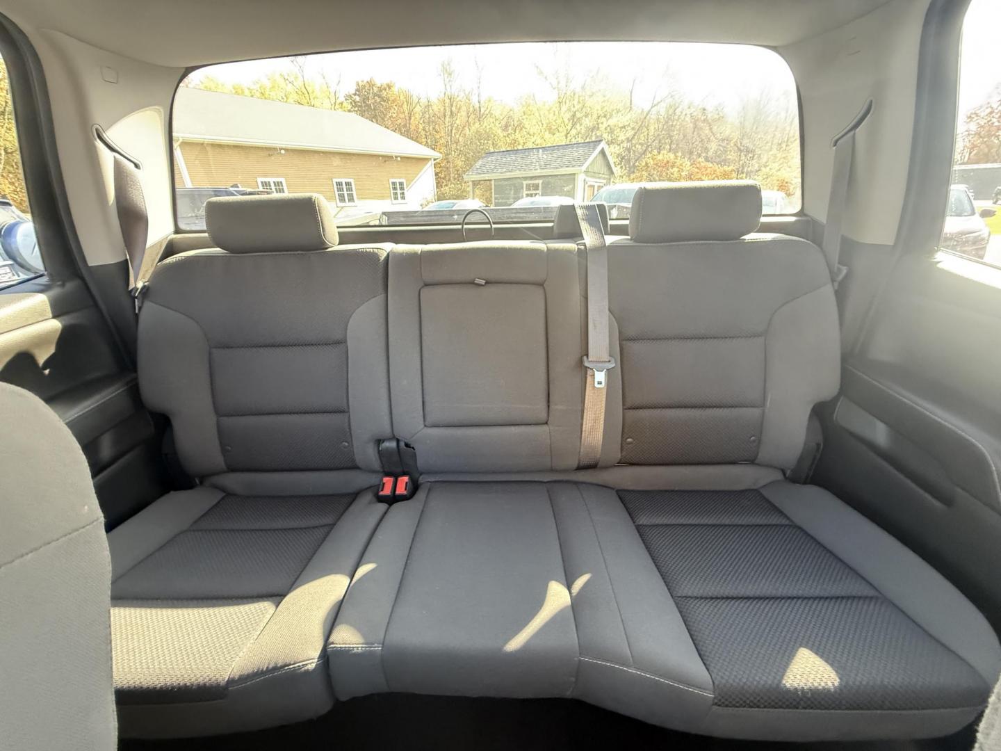 2017 White /Black Chevrolet Silverado 1500 LT Crew Cab 2WD (3GCPCREC5HG) with an 5.3L V8 OHV 16V engine, Automatic transmission, located at 11115 Chardon Rd. , Chardon, OH, 44024, (440) 214-9705, 41.580246, -81.241943 - 2017 Chevrolet Silverado 1500 LT Crew Cab 4WD – Rugged Power, Versatile Towing, and Modern Comfort Get ready to tackle any job or adventure with this 2017 Chevrolet Silverado 1500 LT Crew Cab 4WD. Equipped with a powerful 5.3L EcoTec3 V8 engine and a smooth 6-speed automatic transmission, this - Photo#32