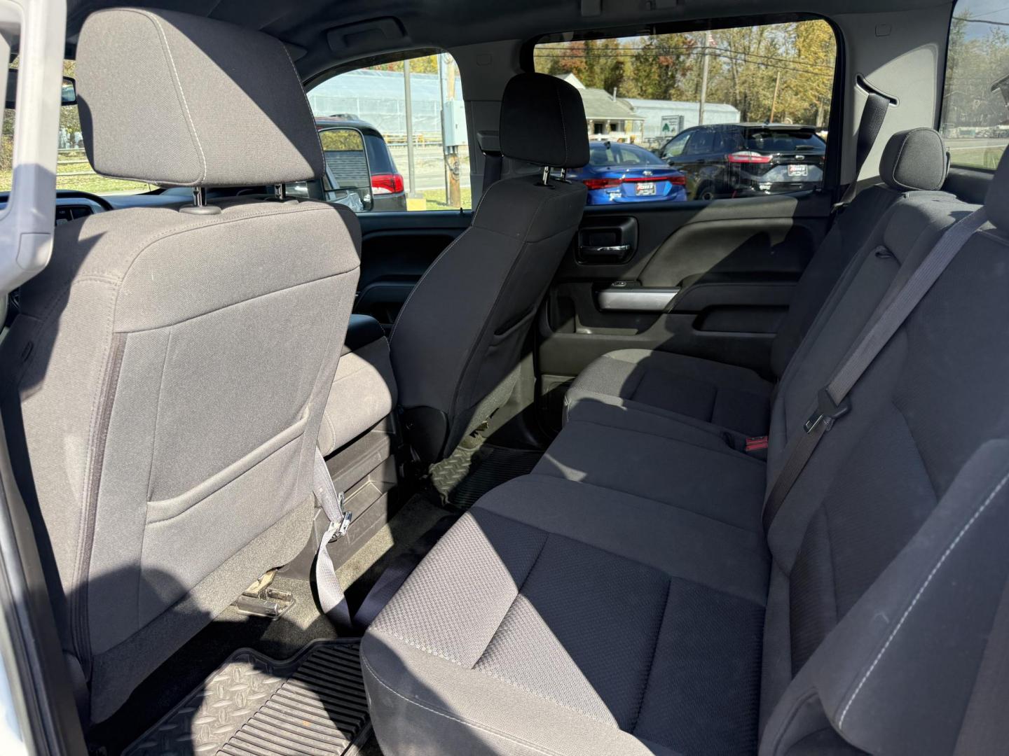 2017 White /Black Chevrolet Silverado 1500 LT Crew Cab 2WD (3GCPCREC5HG) with an 5.3L V8 OHV 16V engine, Automatic transmission, located at 11115 Chardon Rd. , Chardon, OH, 44024, (440) 214-9705, 41.580246, -81.241943 - 2017 Chevrolet Silverado 1500 LT Crew Cab 4WD – Rugged Power, Versatile Towing, and Modern Comfort Get ready to tackle any job or adventure with this 2017 Chevrolet Silverado 1500 LT Crew Cab 4WD. Equipped with a powerful 5.3L EcoTec3 V8 engine and a smooth 6-speed automatic transmission, this - Photo#33