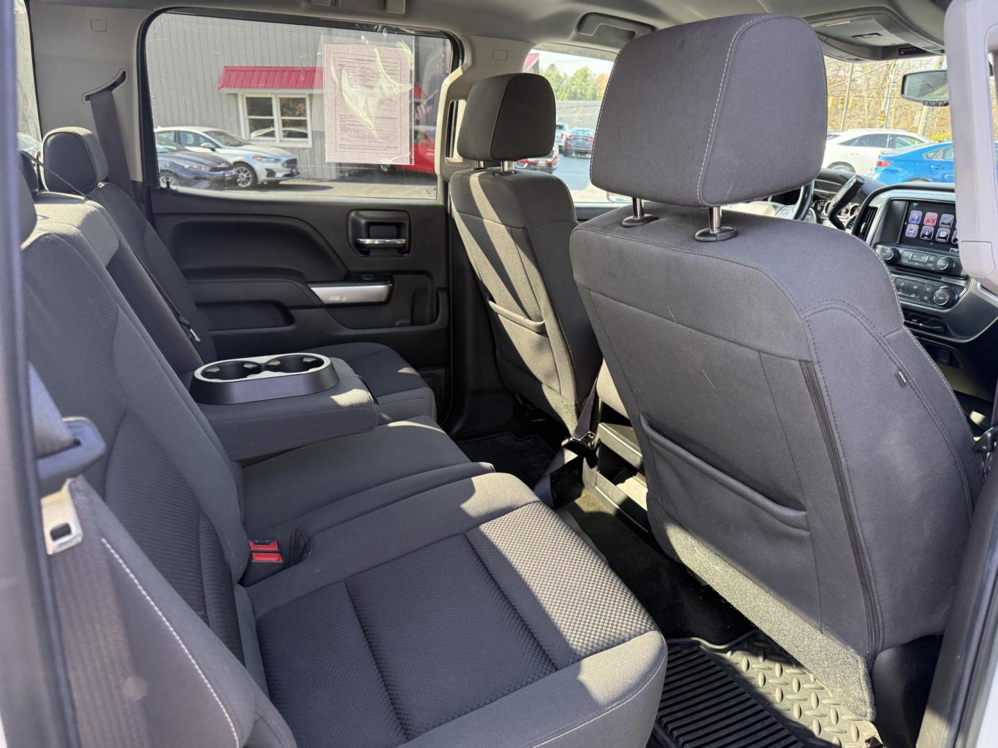 2017 White /Black Chevrolet Silverado 1500 LT Crew Cab 2WD (3GCPCREC5HG) with an 5.3L V8 OHV 16V engine, Automatic transmission, located at 11115 Chardon Rd. , Chardon, OH, 44024, (440) 214-9705, 41.580246, -81.241943 - 2017 Chevrolet Silverado 1500 LT Crew Cab 4WD – Rugged Power, Versatile Towing, and Modern Comfort Get ready to tackle any job or adventure with this 2017 Chevrolet Silverado 1500 LT Crew Cab 4WD. Equipped with a powerful 5.3L EcoTec3 V8 engine and a smooth 6-speed automatic transmission, this - Photo#37