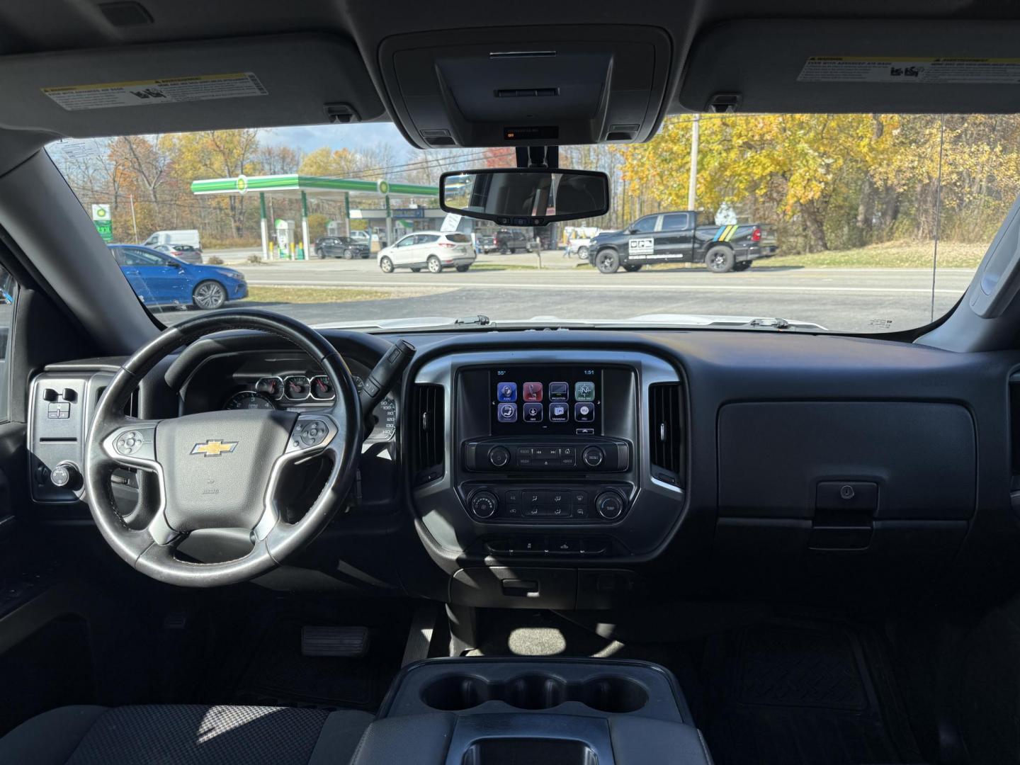 2017 White /Black Chevrolet Silverado 1500 LT Crew Cab 2WD (3GCPCREC5HG) with an 5.3L V8 OHV 16V engine, Automatic transmission, located at 11115 Chardon Rd. , Chardon, OH, 44024, (440) 214-9705, 41.580246, -81.241943 - 2017 Chevrolet Silverado 1500 LT Crew Cab 4WD – Rugged Power, Versatile Towing, and Modern Comfort Get ready to tackle any job or adventure with this 2017 Chevrolet Silverado 1500 LT Crew Cab 4WD. Equipped with a powerful 5.3L EcoTec3 V8 engine and a smooth 6-speed automatic transmission, this - Photo#36