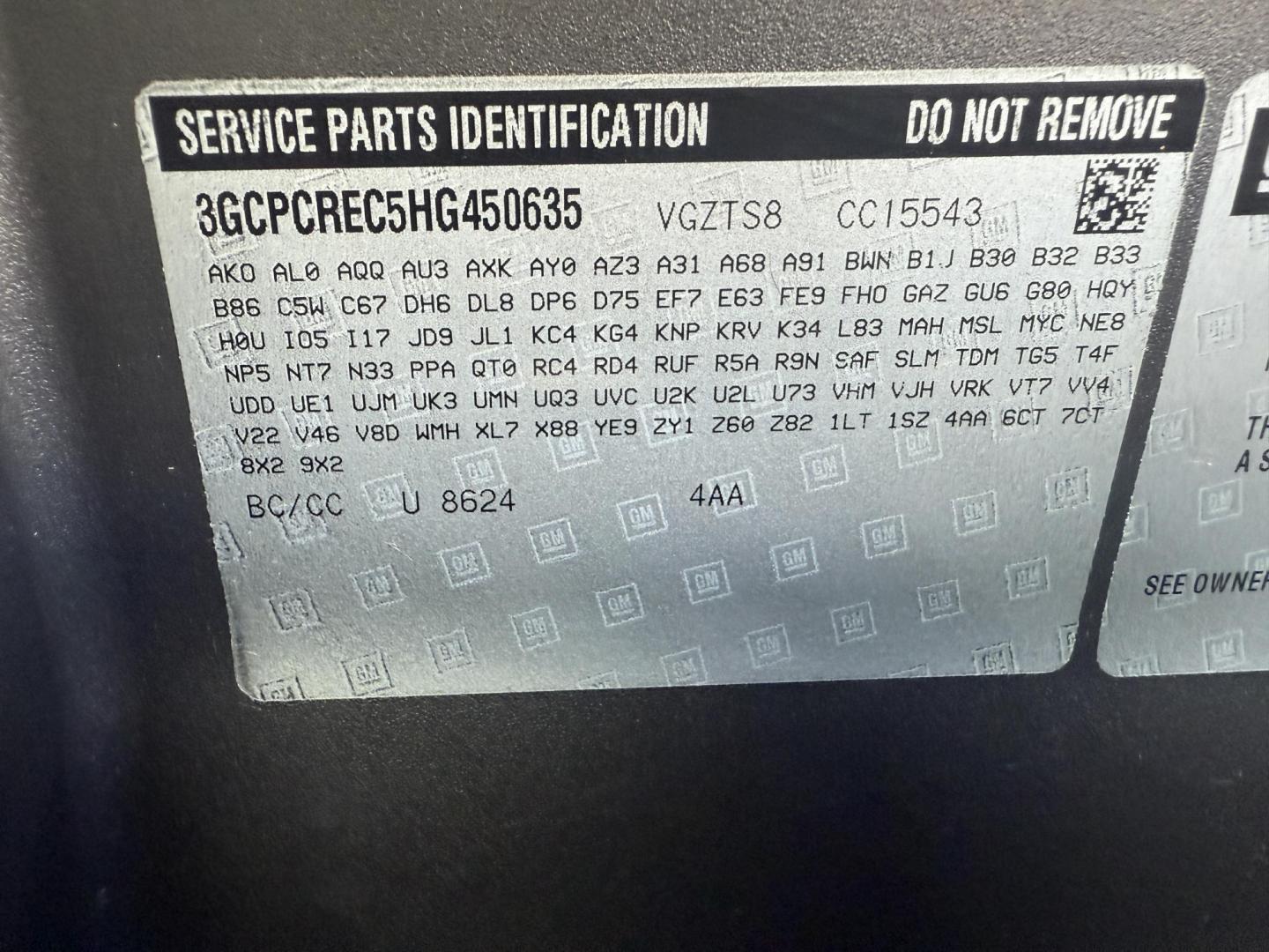 2017 White /Black Chevrolet Silverado 1500 LT Crew Cab 2WD (3GCPCREC5HG) with an 5.3L V8 OHV 16V engine, Automatic transmission, located at 11115 Chardon Rd. , Chardon, OH, 44024, (440) 214-9705, 41.580246, -81.241943 - 2017 Chevrolet Silverado 1500 LT Crew Cab 4WD – Rugged Power, Versatile Towing, and Modern Comfort Get ready to tackle any job or adventure with this 2017 Chevrolet Silverado 1500 LT Crew Cab 4WD. Equipped with a powerful 5.3L EcoTec3 V8 engine and a smooth 6-speed automatic transmission, this - Photo#41