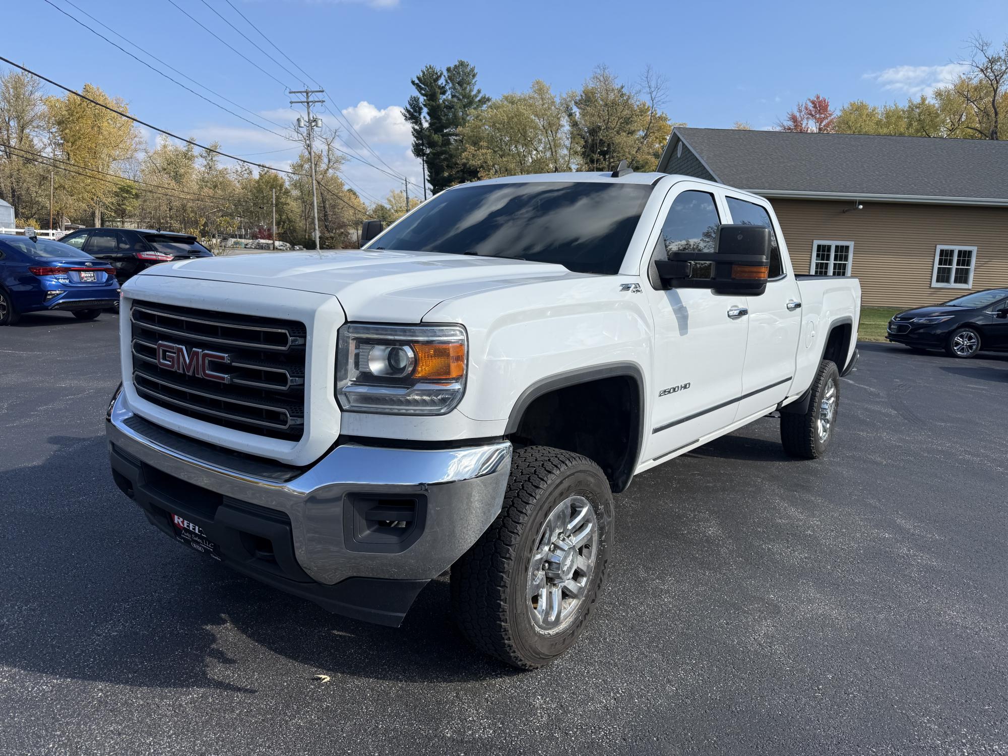 photo of 2017 GMC Sierra 2500HD SLE Crew Cab 4WD
