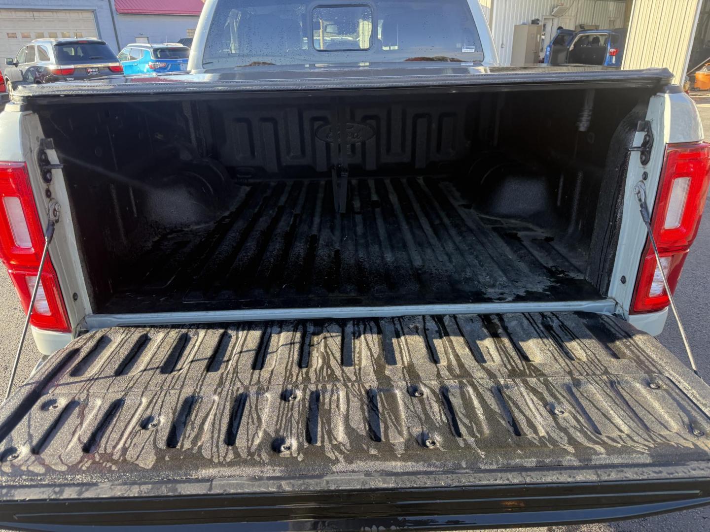 2021 Gray /Black Ford Ranger Lariat SuperCrew 4WD (1FTER4FHXML) with an 2.3L I4 DOHC 16V Turbo engine, Automatic transmission, located at 547 E. Main St., Orwell, OH, 44076, (440) 437-5893, 41.535435, -80.847855 - One Owner – 2021 Ford Ranger Lariat Crew Cab – Off-Road Capability Meets Modern Luxury Tackle every journey in comfort and style with this 2021 Ford Ranger Lariat Crew Cab. Powered by a turbocharged 2.3L EcoBoost engine and a 10-speed automatic transmission, this truck delivers efficient powe - Photo#10