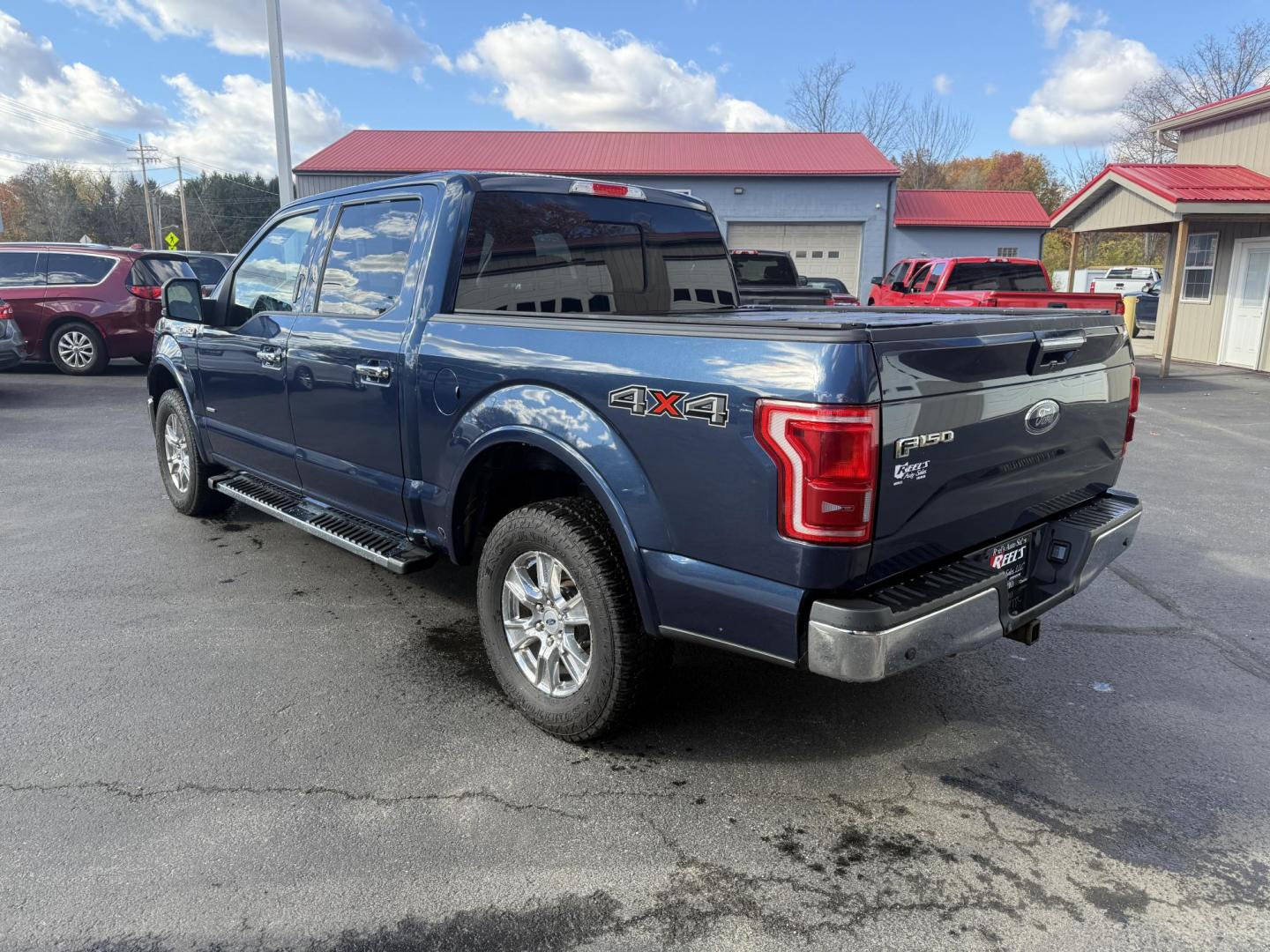 2015 Blue /Black Ford F-150 Lariat SuperCrew 5.5-ft. Bed 4WD (1FTEW1EG2FF) with an 3.5L V6 TWIN TURBO engine, 6-Speed Automatic transmission, located at 547 E. Main St., Orwell, OH, 44076, (440) 437-5893, 41.535435, -80.847855 - 2015 Ford F-150 Lariat Crew Cab – Power, Luxury, and Advanced Capability Experience top-tier performance and premium comfort with this 2015 Ford F-150 Lariat Crew Cab. Under the hood, the powerful 3.5L Twin Turbo EcoBoost engine delivers an impressive 365 horsepower and 420 lb-ft of torque, pai - Photo#11