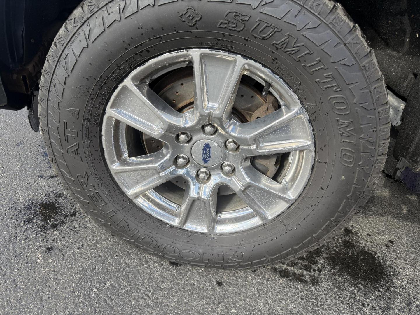 2015 Blue /Black Ford F-150 Lariat SuperCrew 5.5-ft. Bed 4WD (1FTEW1EG2FF) with an 3.5L V6 TWIN TURBO engine, 6-Speed Automatic transmission, located at 547 E. Main St., Orwell, OH, 44076, (440) 437-5893, 41.535435, -80.847855 - 2015 Ford F-150 Lariat Crew Cab – Power, Luxury, and Advanced Capability Experience top-tier performance and premium comfort with this 2015 Ford F-150 Lariat Crew Cab. Under the hood, the powerful 3.5L Twin Turbo EcoBoost engine delivers an impressive 365 horsepower and 420 lb-ft of torque, pai - Photo#15