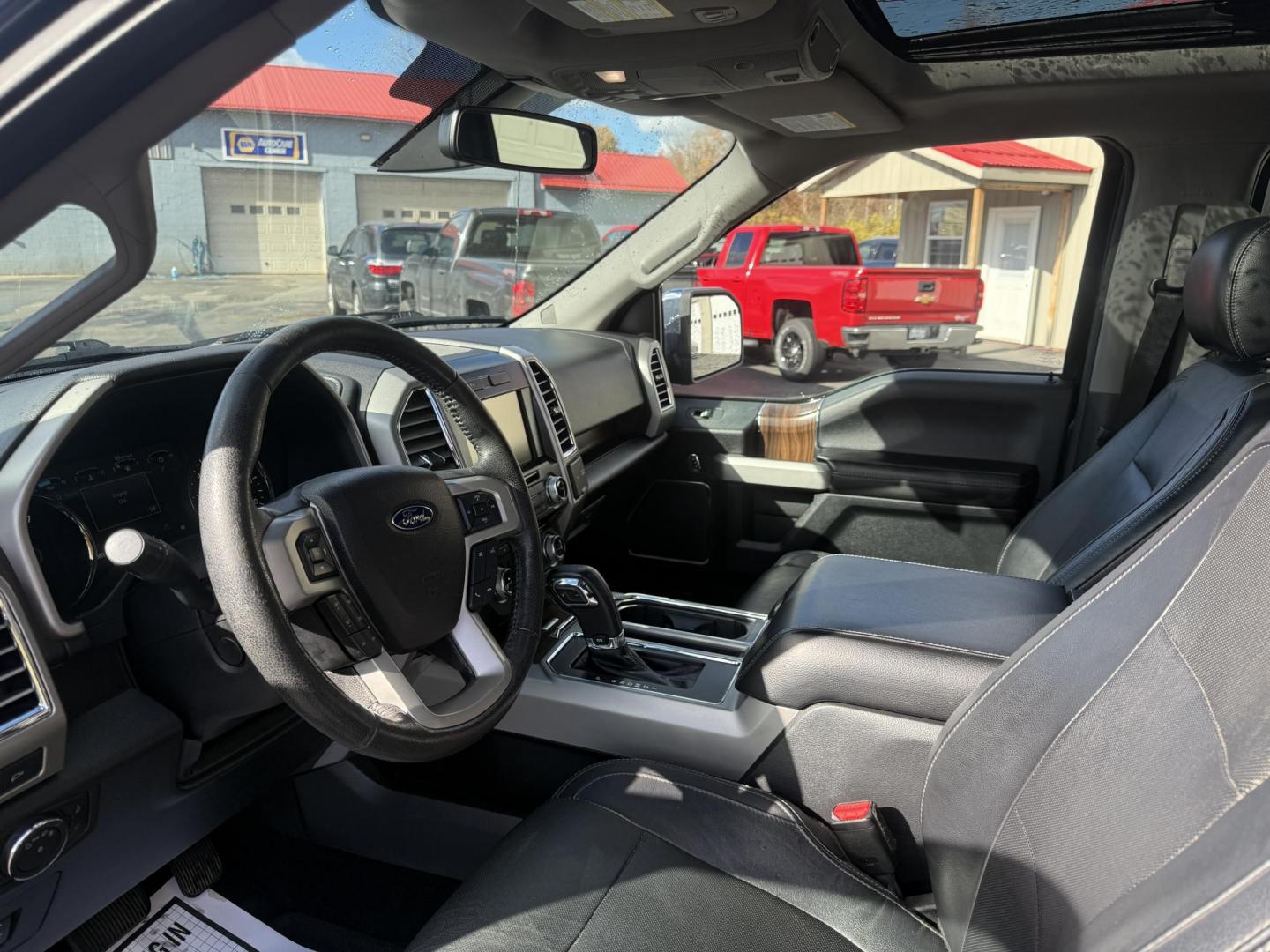 2015 Blue /Black Ford F-150 Lariat SuperCrew 5.5-ft. Bed 4WD (1FTEW1EG2FF) with an 3.5L V6 TWIN TURBO engine, 6-Speed Automatic transmission, located at 547 E. Main St., Orwell, OH, 44076, (440) 437-5893, 41.535435, -80.847855 - 2015 Ford F-150 Lariat Crew Cab – Power, Luxury, and Advanced Capability Experience top-tier performance and premium comfort with this 2015 Ford F-150 Lariat Crew Cab. Under the hood, the powerful 3.5L Twin Turbo EcoBoost engine delivers an impressive 365 horsepower and 420 lb-ft of torque, pai - Photo#17