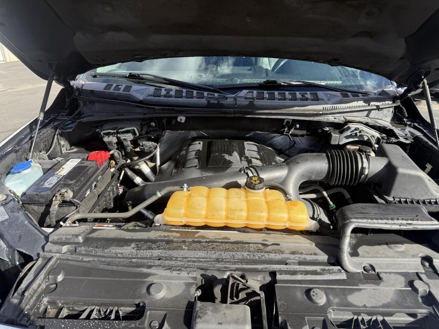 2015 Blue /Black Ford F-150 Lariat SuperCrew 5.5-ft. Bed 4WD (1FTEW1EG2FF) with an 3.5L V6 TWIN TURBO engine, 6-Speed Automatic transmission, located at 547 E. Main St., Orwell, OH, 44076, (440) 437-5893, 41.535435, -80.847855 - 2015 Ford F-150 Lariat Crew Cab – Power, Luxury, and Advanced Capability Experience top-tier performance and premium comfort with this 2015 Ford F-150 Lariat Crew Cab. Under the hood, the powerful 3.5L Twin Turbo EcoBoost engine delivers an impressive 365 horsepower and 420 lb-ft of torque, pai - Photo#16