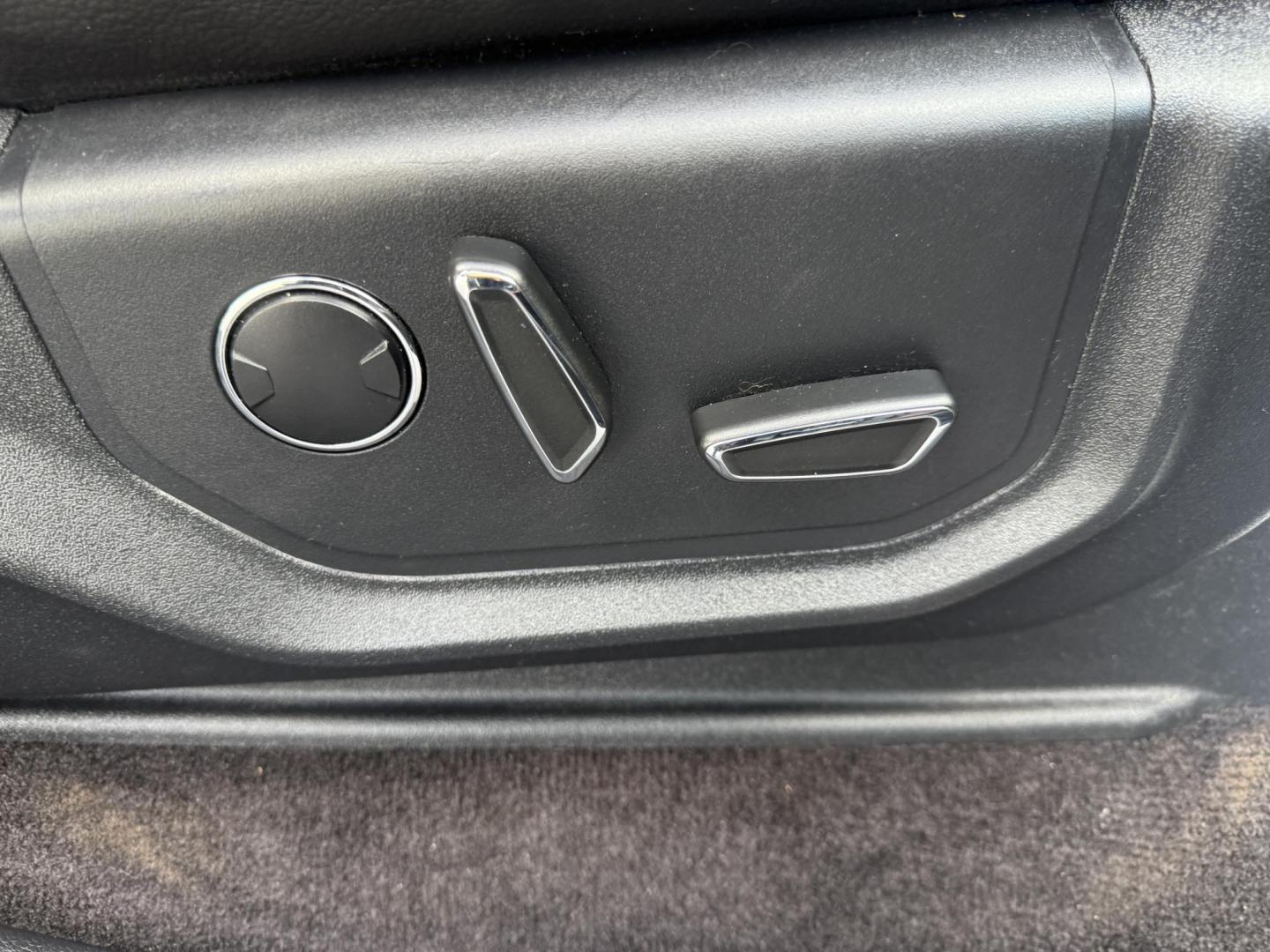 2015 Blue /Black Ford F-150 Lariat SuperCrew 5.5-ft. Bed 4WD (1FTEW1EG2FF) with an 3.5L V6 TWIN TURBO engine, 6-Speed Automatic transmission, located at 547 E. Main St., Orwell, OH, 44076, (440) 437-5893, 41.535435, -80.847855 - 2015 Ford F-150 Lariat Crew Cab – Power, Luxury, and Advanced Capability Experience top-tier performance and premium comfort with this 2015 Ford F-150 Lariat Crew Cab. Under the hood, the powerful 3.5L Twin Turbo EcoBoost engine delivers an impressive 365 horsepower and 420 lb-ft of torque, pai - Photo#52