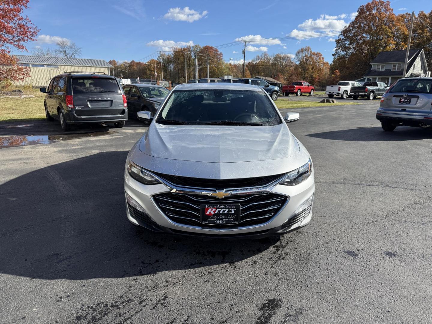 2019 Silver /Black Chevrolet Malibu LT (1G1ZD5ST6KF) with an 1.5L I4 DOHC 16V Turbo engine, Automatic transmission, located at 547 E. Main St., Orwell, OH, 44076, (440) 437-5893, 41.535435, -80.847855 - ONE OWNER – 2019 Chevrolet Malibu LT – Modern Efficiency, Comfort, and Advanced Technology – Brand New Tires Upgrade your daily drive with this 2019 Chevrolet Malibu LT. Powered by a fuel-efficient 1.5L Turbocharged EcoTec engine, this sedan delivers an impressive 36 MPG highway and 32 MPG - Photo#1